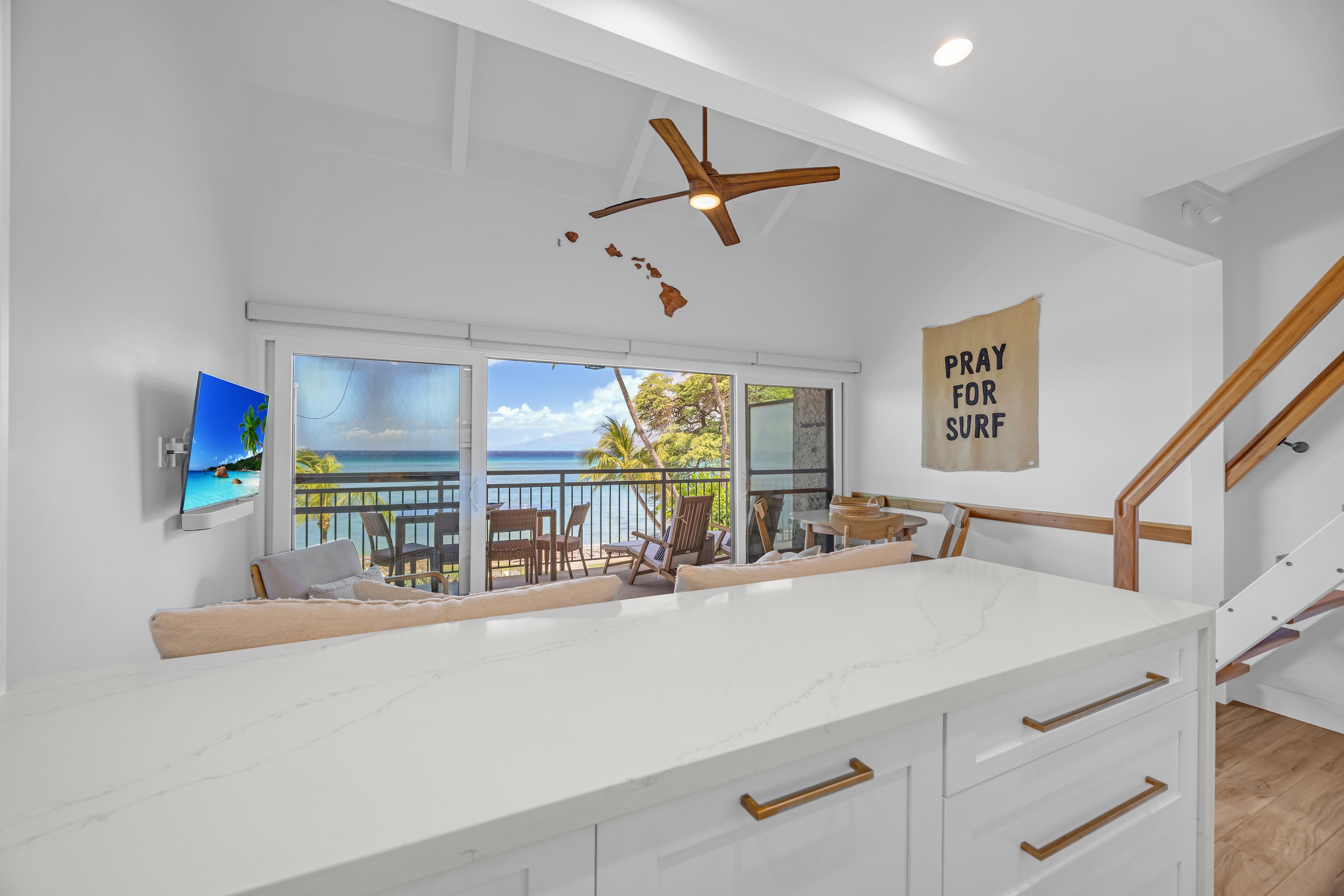  Direct oceanfront, beautiful remodeled 2 bedroom, lanai dining, furnished - 物件實景