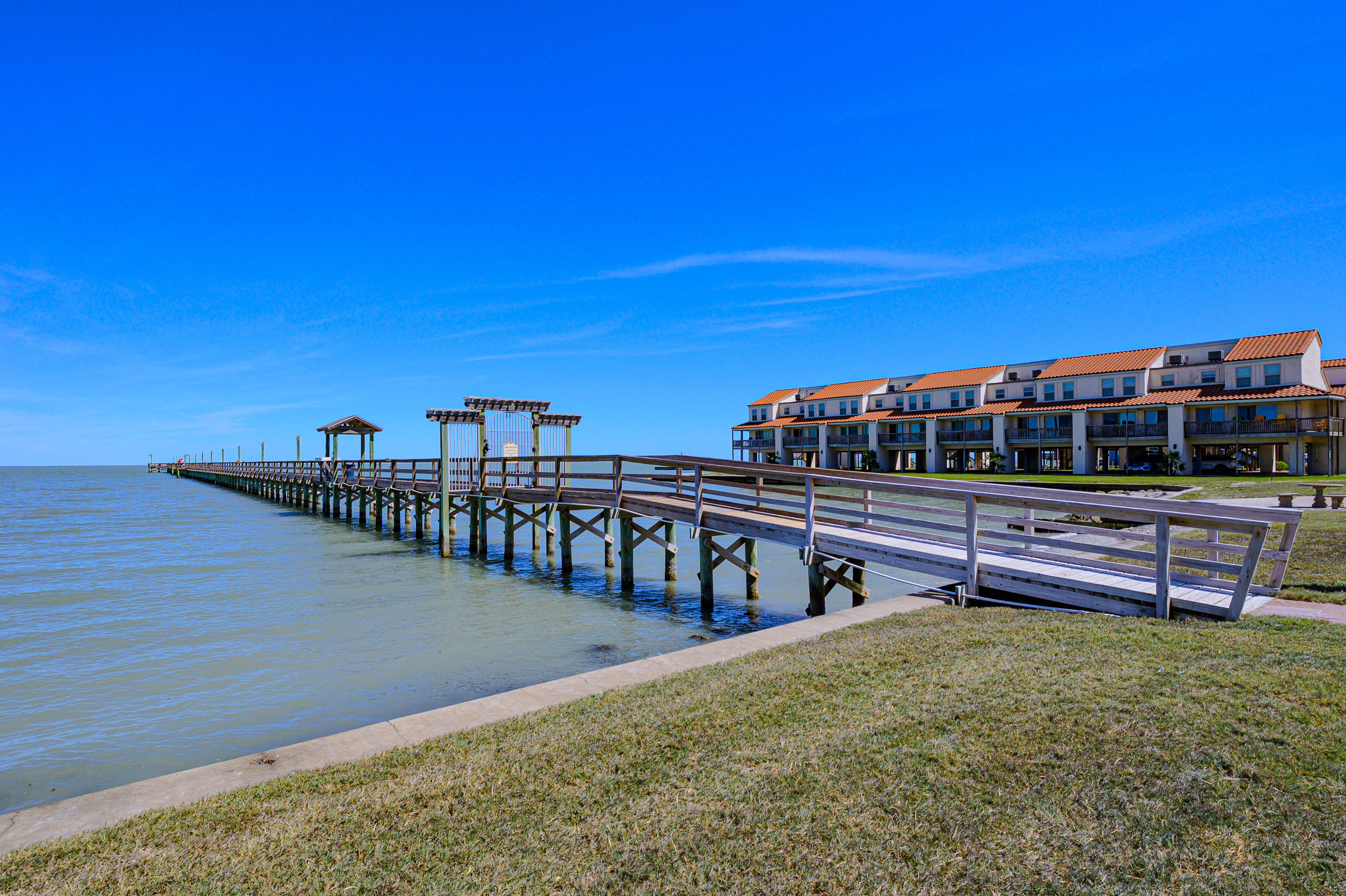  Waterfront Condo on Fulton Beach Road - 物件實景