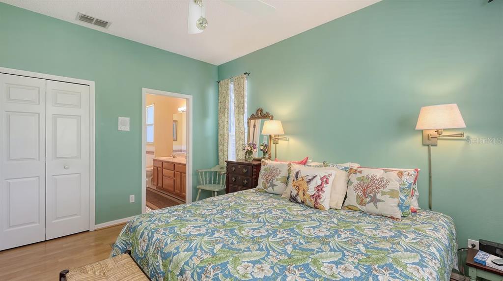 Bradenton, Florida, 34210, United States, 3 Bedrooms Bedrooms, ,2 BathroomsBathrooms,Residential,For Sale,1792897