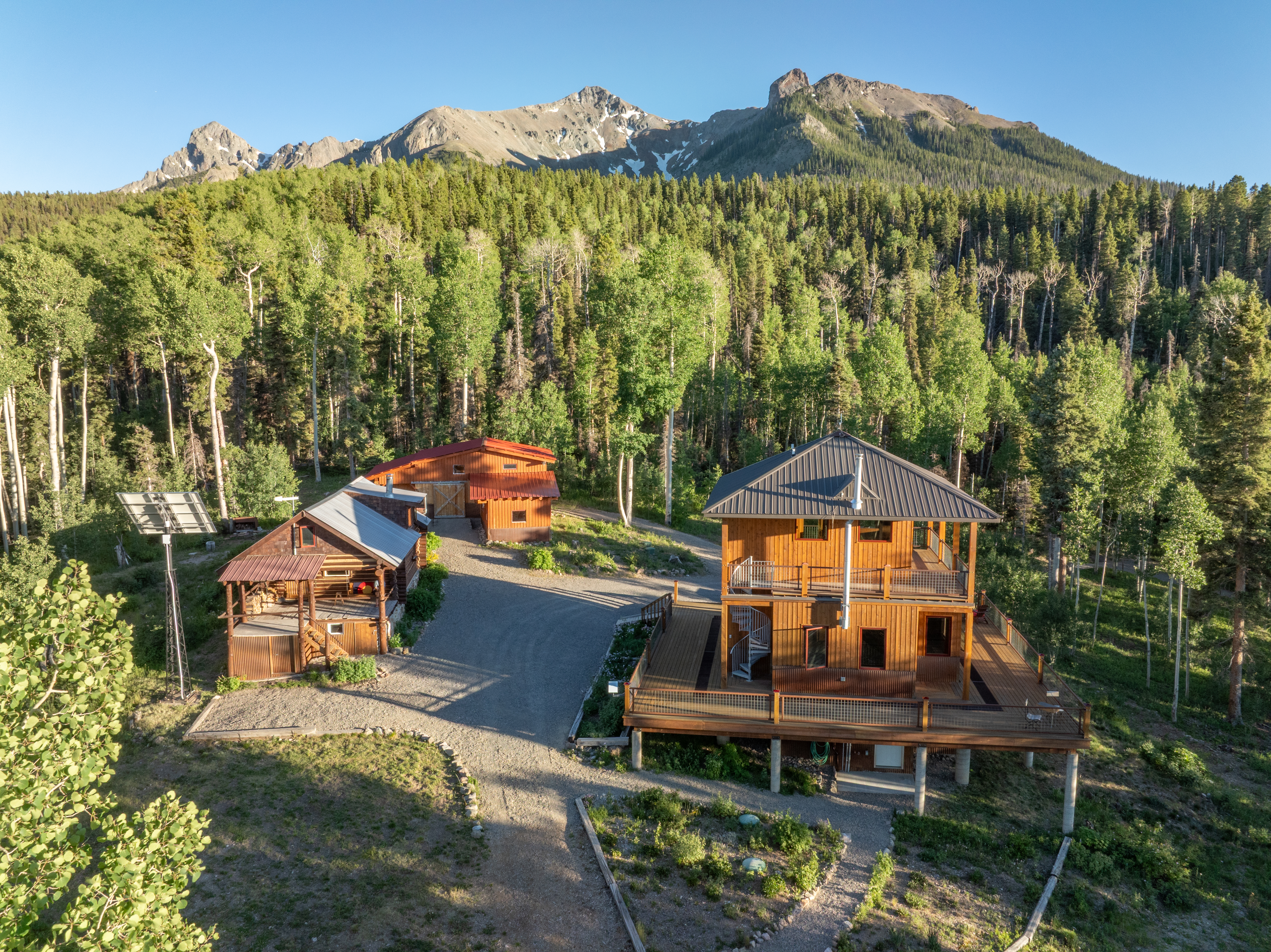  Off-Grid Mountain Retreat Bordering The National Forest - 物件實景