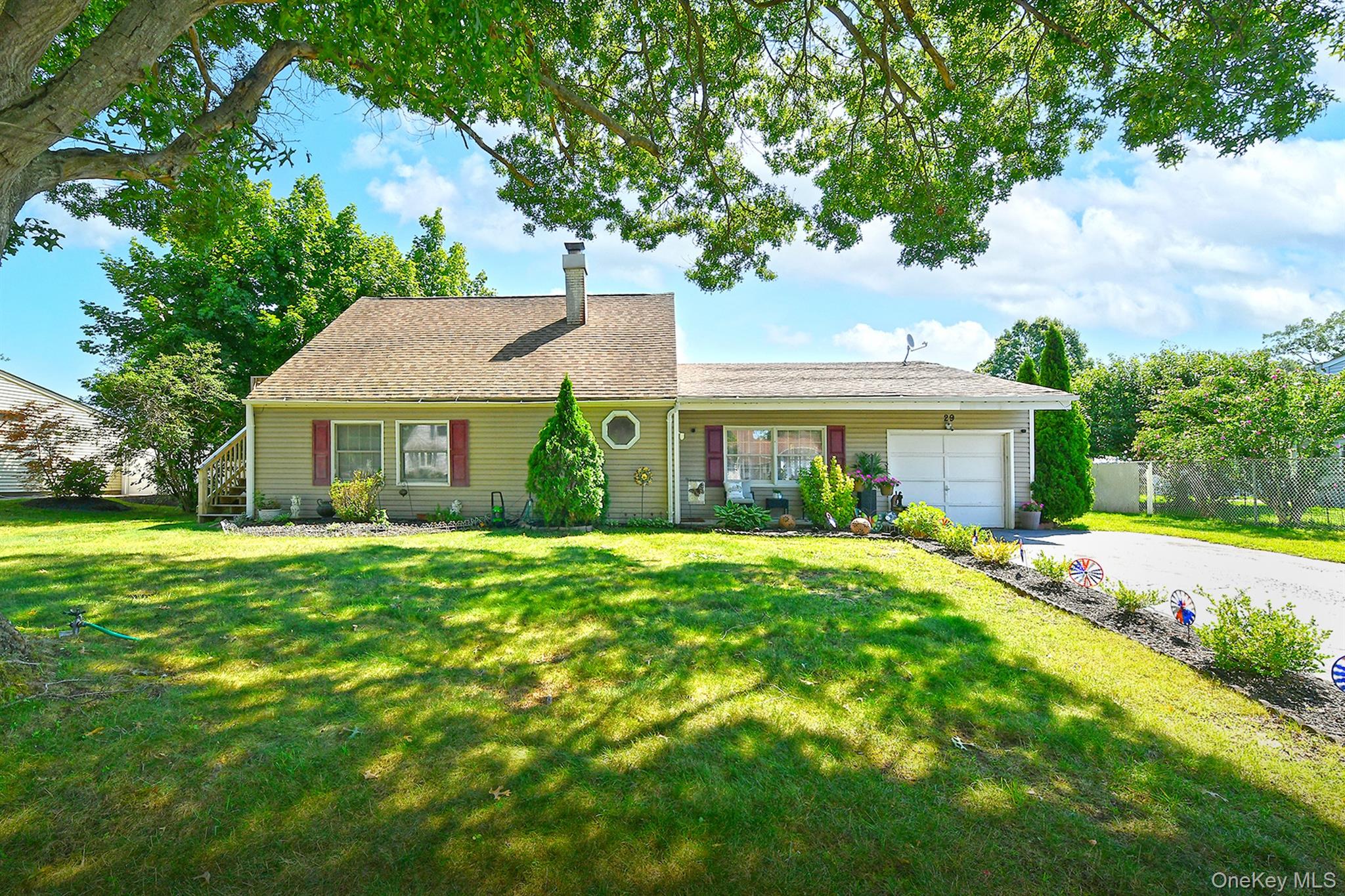 Torrey Pine Ln, Medford, NY 11763 #1
