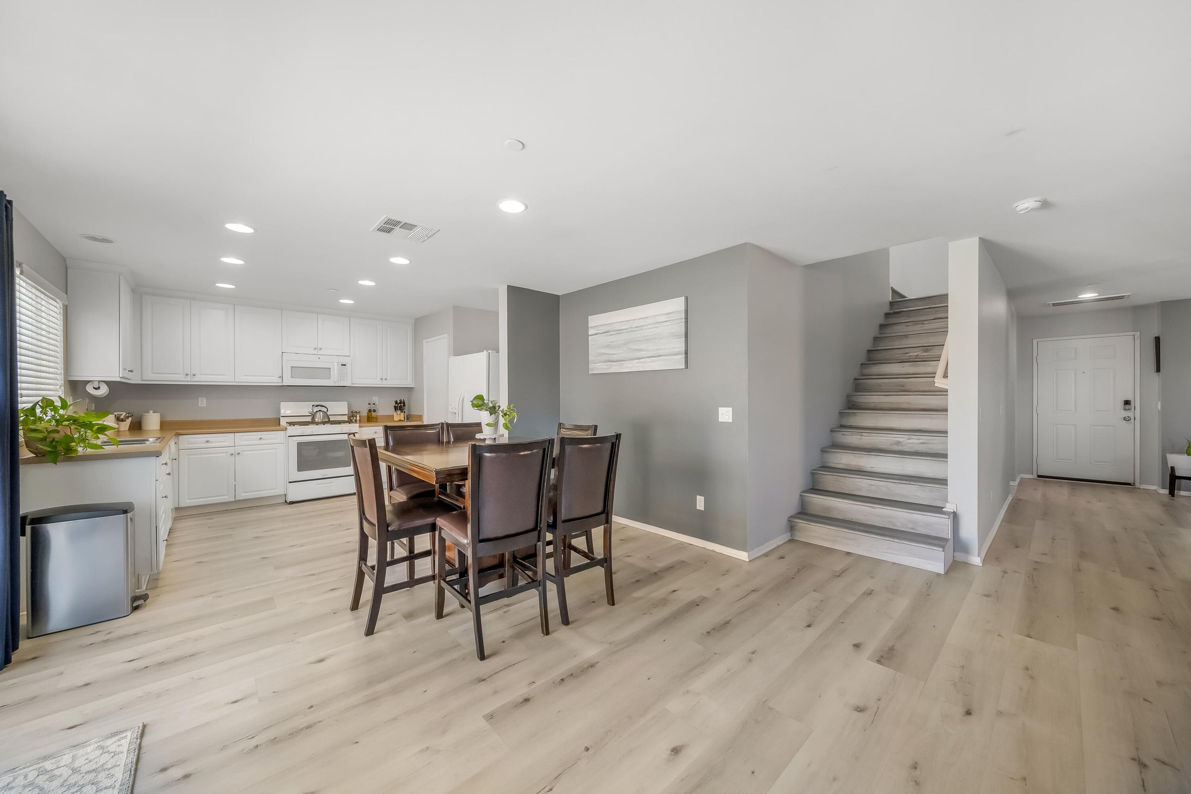 Coachella, California, 92236, United States, 5 Bedrooms Bedrooms, ,3 BathroomsBathrooms,Residential,For Sale,1986838