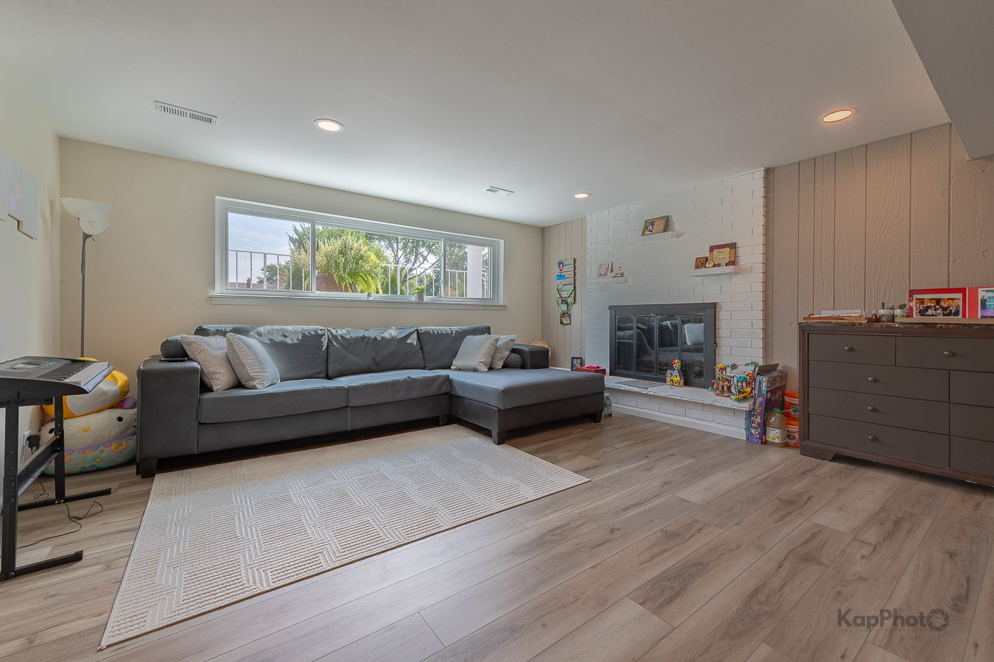 Schaumburg, Illinois, 60193, United States, 4 Bedrooms Bedrooms, ,3 BathroomsBathrooms,Residential,For Sale,1983242