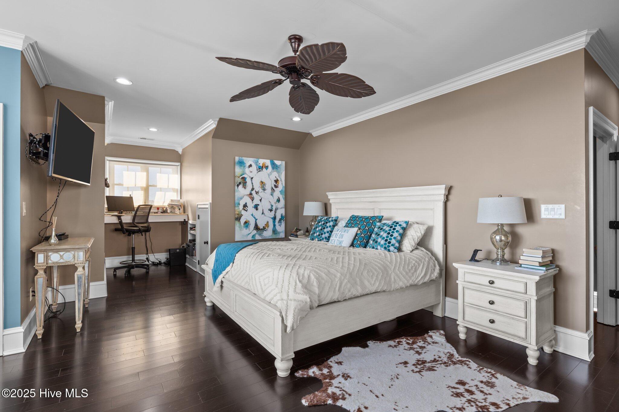 Newport, North Carolina, 28570, United States, 5 Bedrooms Bedrooms, ,7 BathroomsBathrooms,Residential,For Sale,1856837