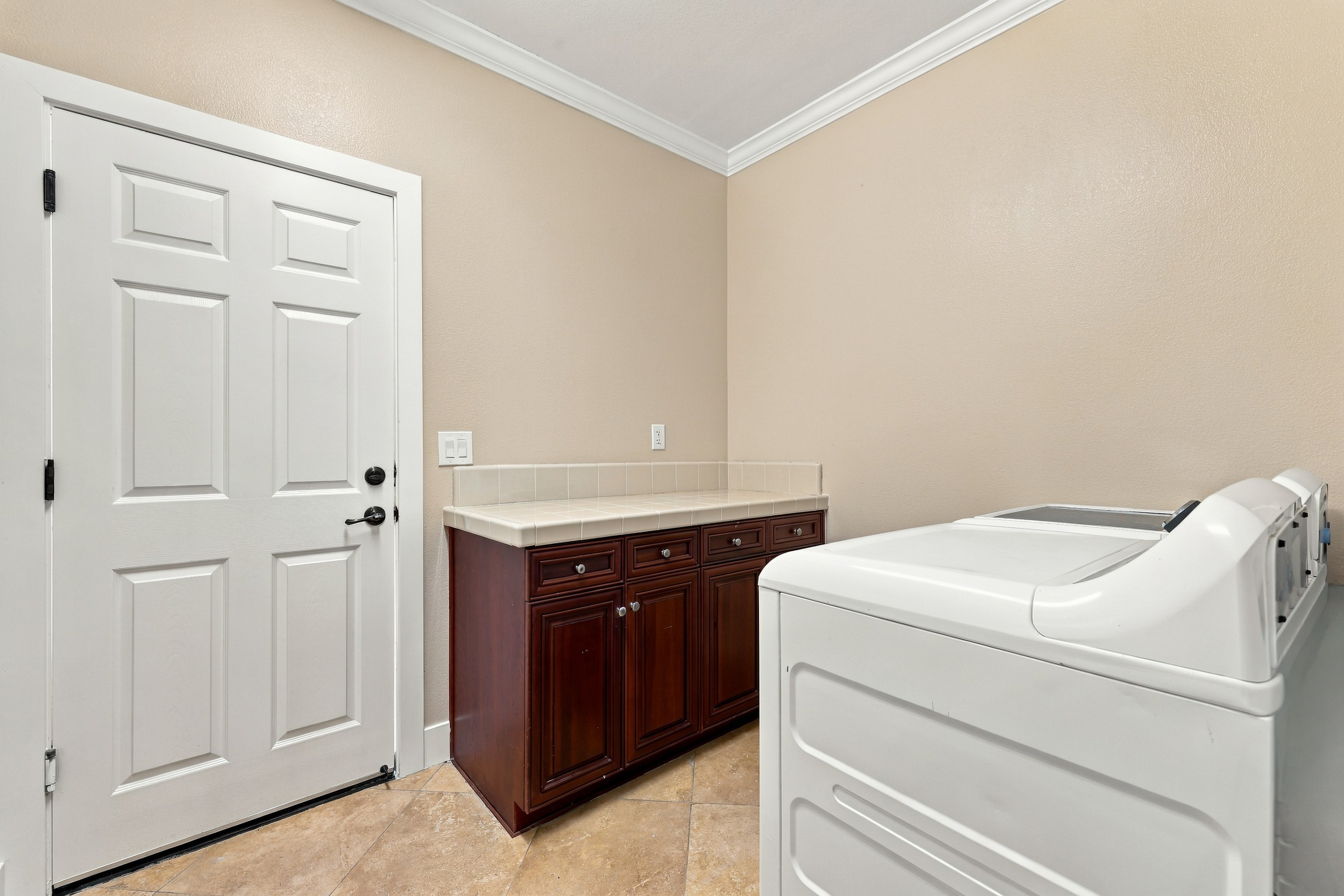  5602 Pop Becker Street, Sacramento, CA 95835 - 物件實景