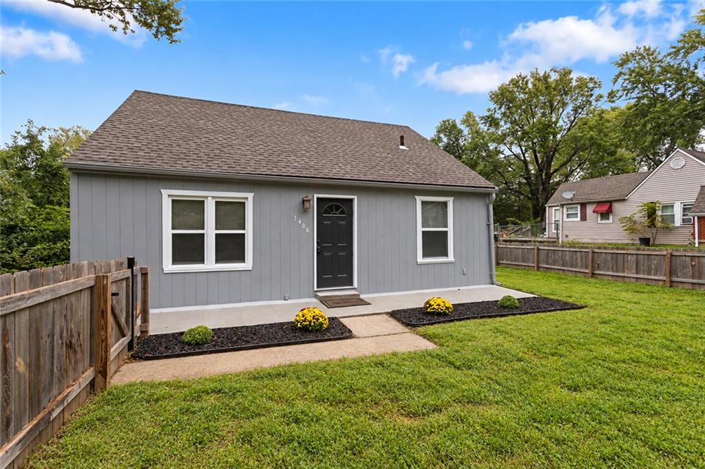 Hayward Ave, Independence, MO 64050 #1