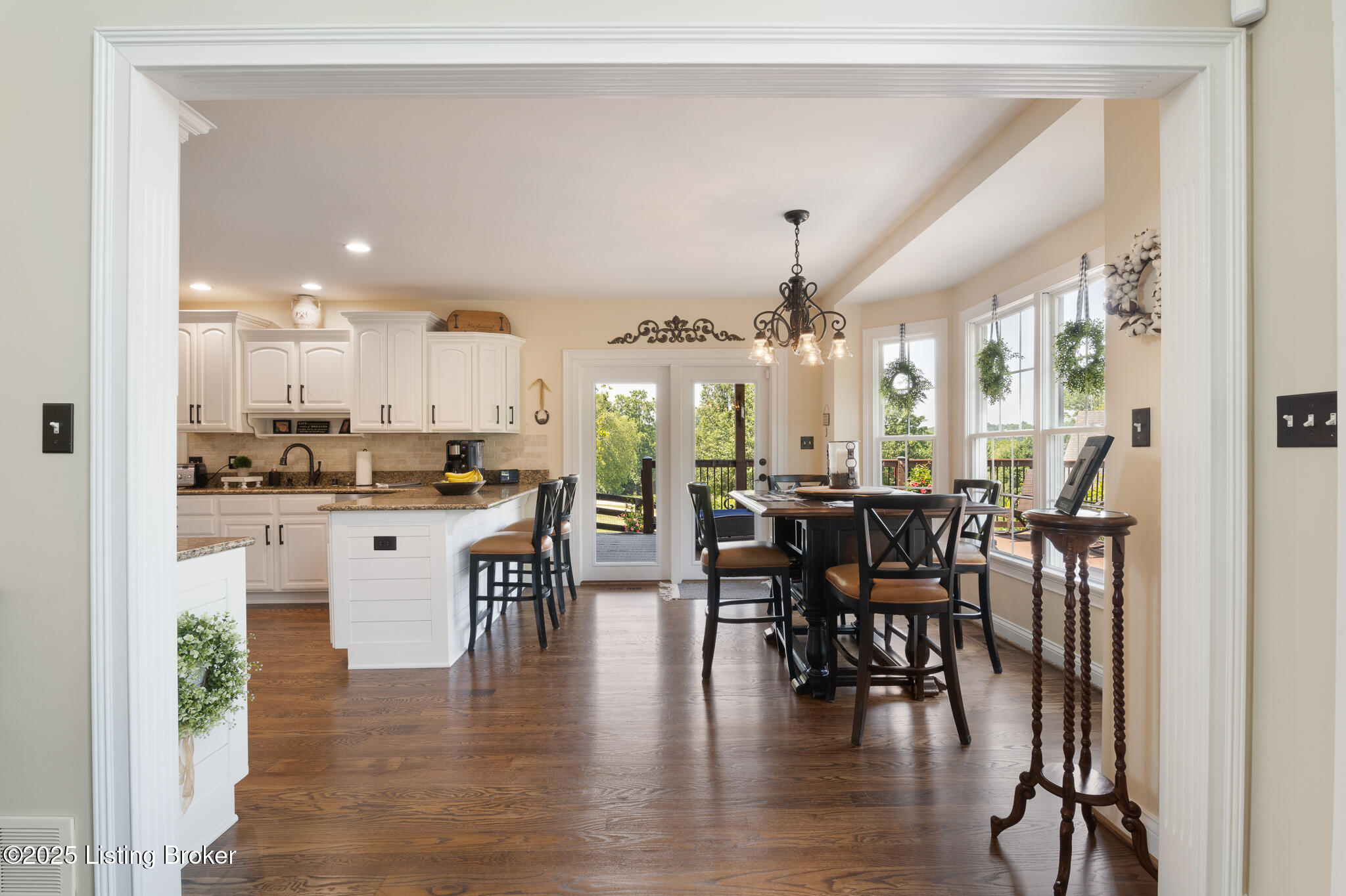 Crestwood, Kentucky, 40014, United States, 6 Bedrooms Bedrooms, ,5 BathroomsBathrooms,Residential,For Sale,1908239