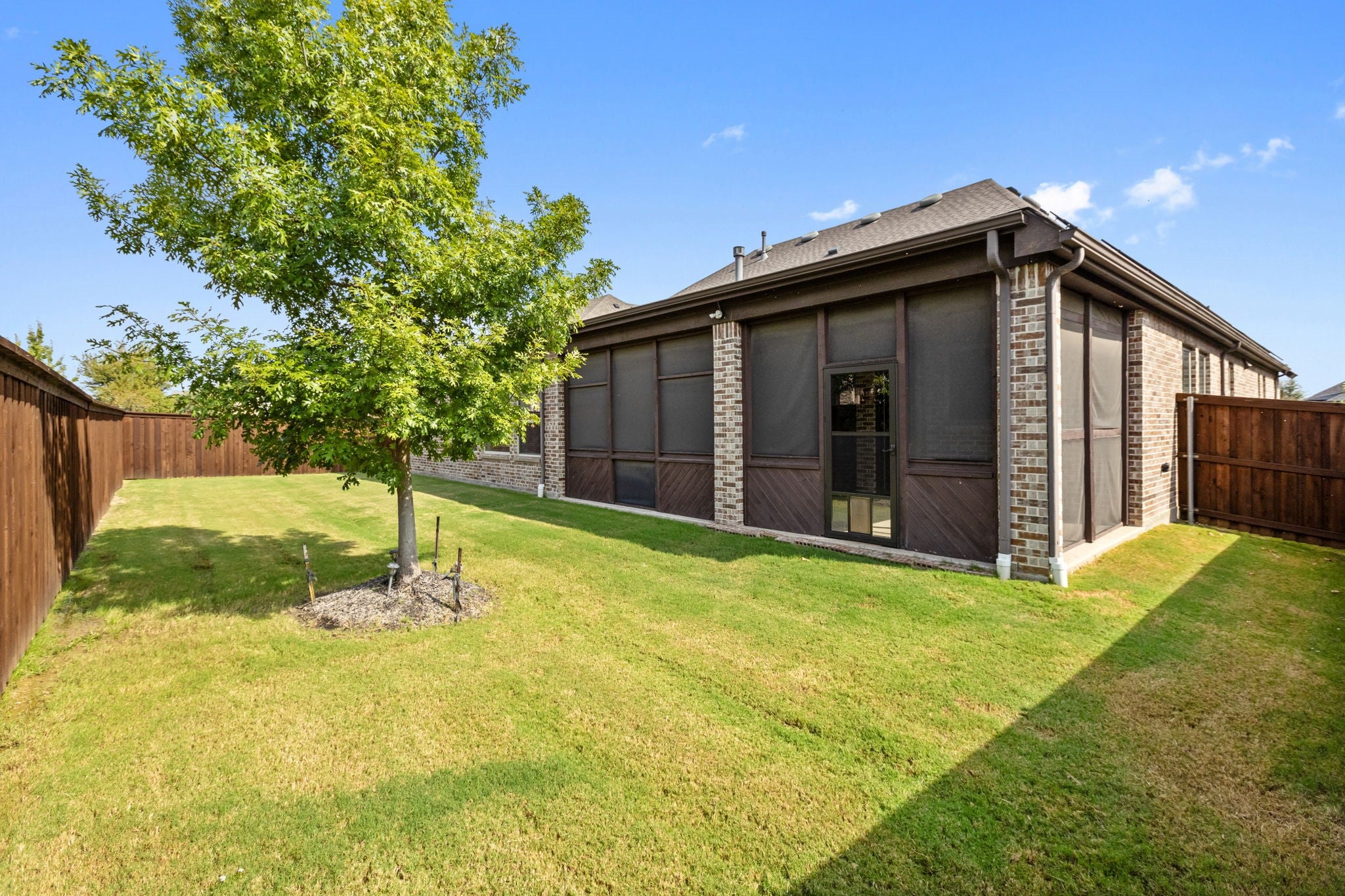 Mansfield, Texas, 76063, United States, 4 Bedrooms Bedrooms, ,4 BathroomsBathrooms,Residential,For Sale,1979956