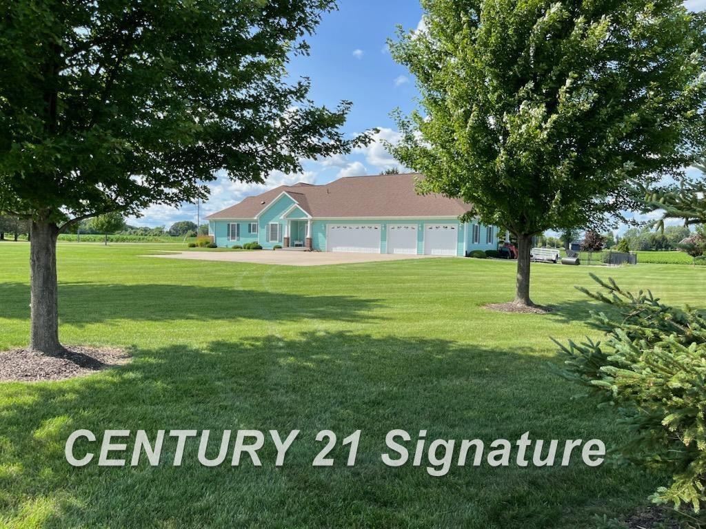 Freeland, Michigan, 48623, United States, 5 Bedrooms Bedrooms, ,4 BathroomsBathrooms,Residential,For Sale,1973671