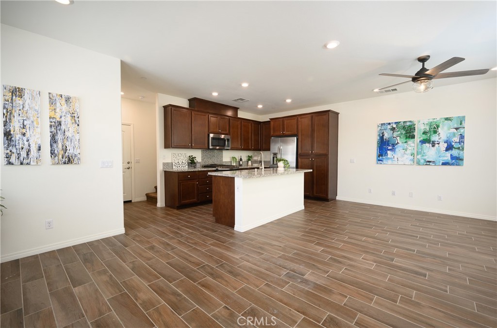 Murrieta, California, 92563, United States, 3 Bedrooms Bedrooms, ,3 BathroomsBathrooms,Residential,For Sale,1942621
