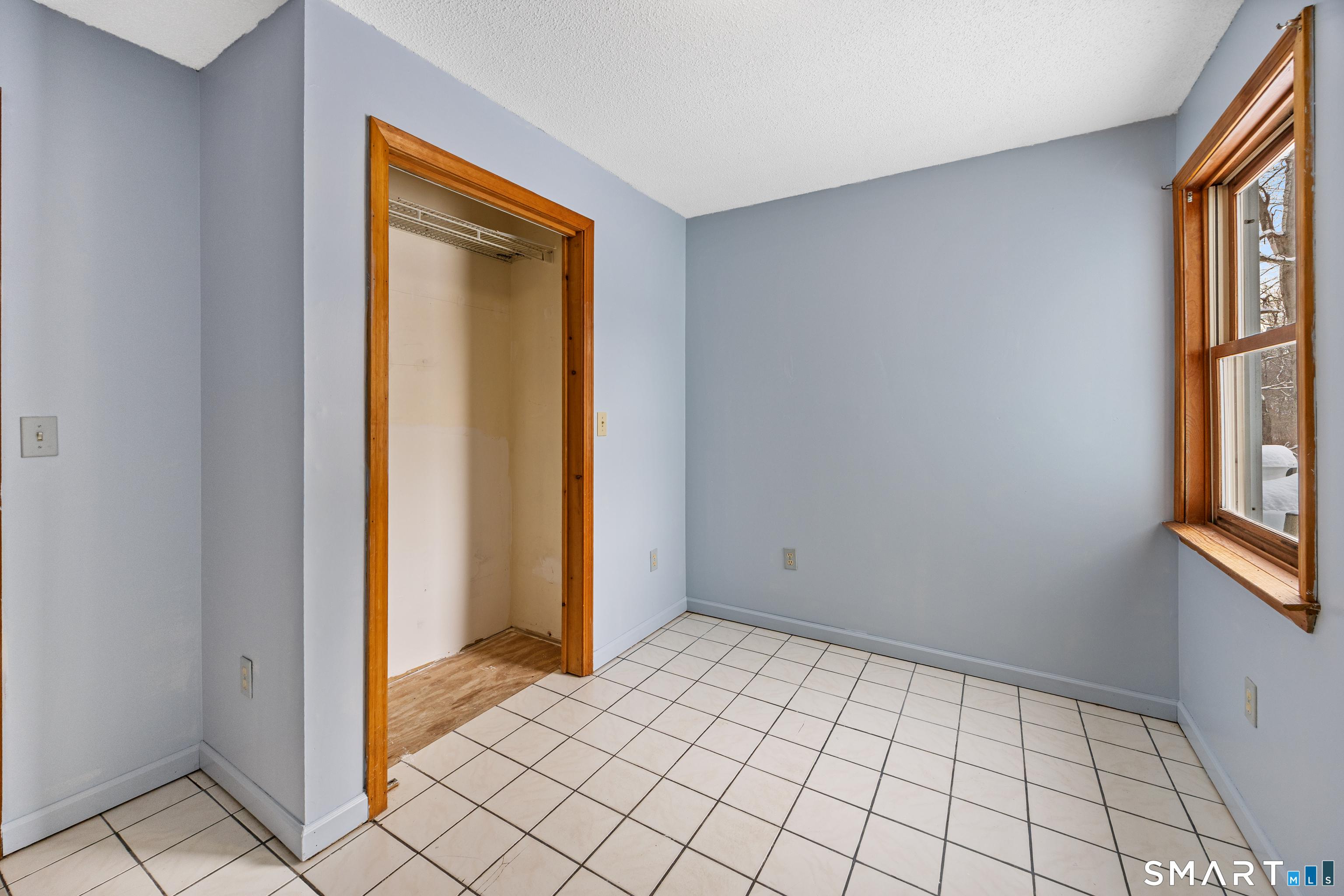 Southington, Connecticut, 06489, United States, 5 Bedrooms Bedrooms, ,3 BathroomsBathrooms,Residential,For Sale,2007439