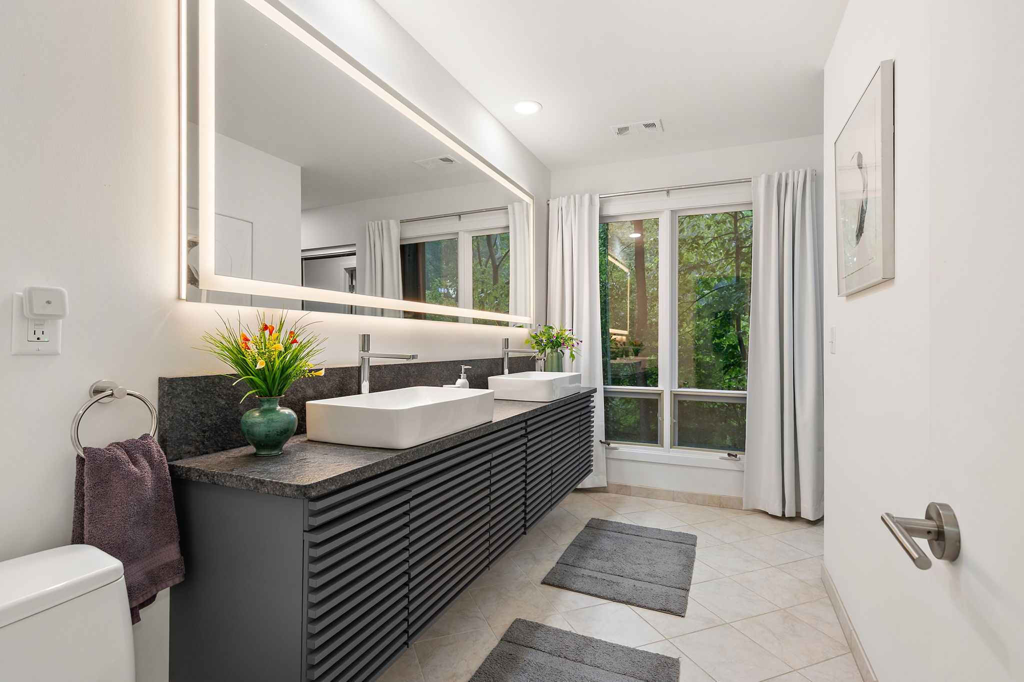 Modern Contemporary Home Nestled on a 1.3 Acre Wooded Lot - 物件實景