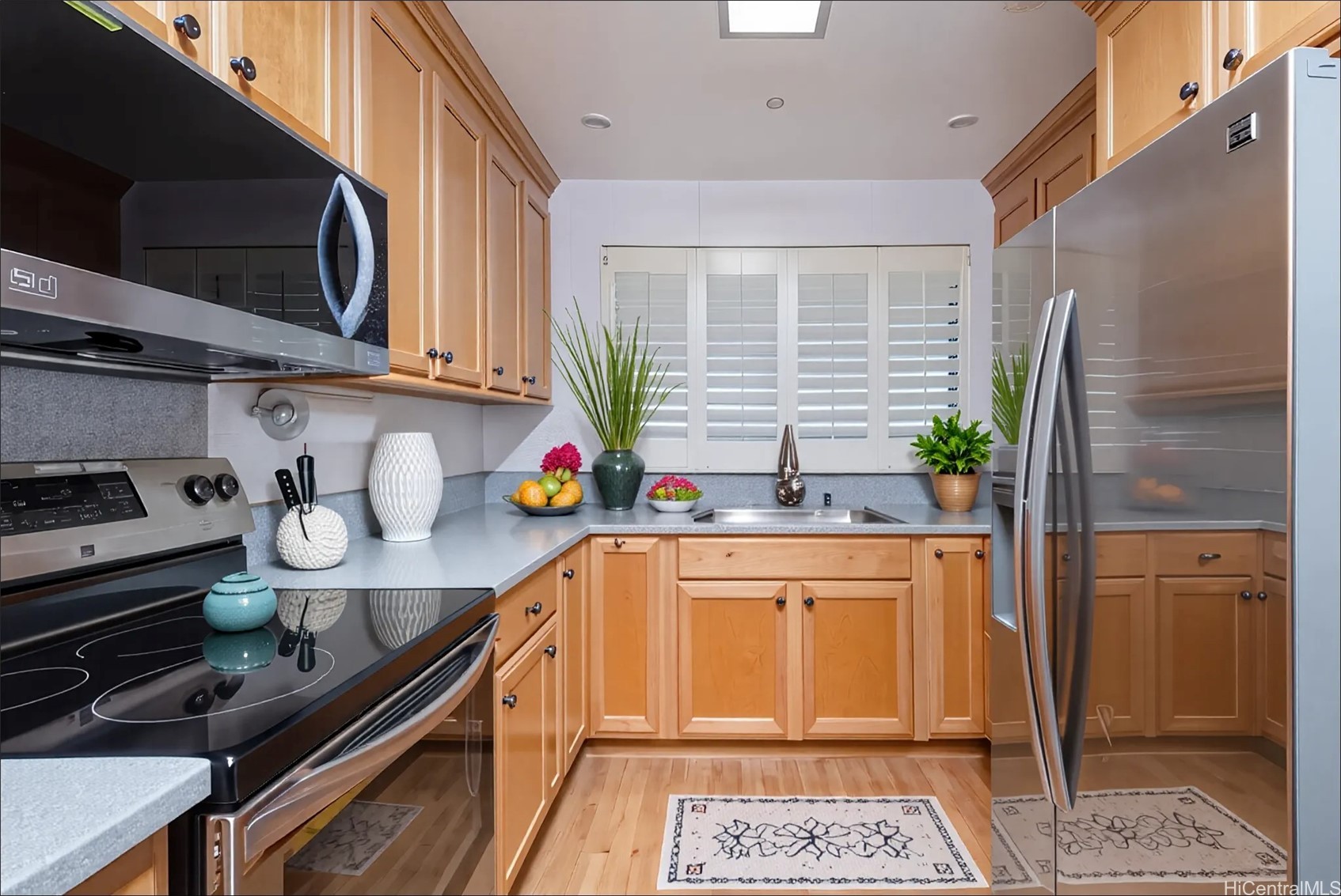 Honolulu, Hawaii, 96818, United States, 3 Bedrooms Bedrooms, ,3 BathroomsBathrooms,Residential,For Sale,1846654