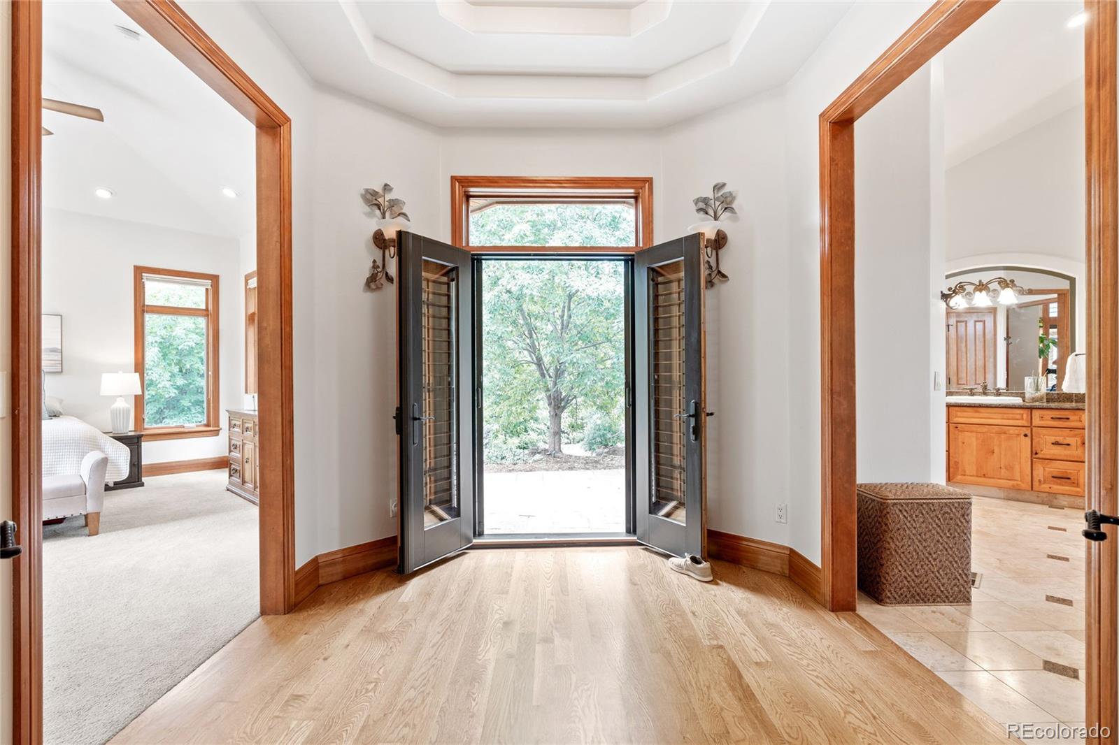 Littleton, Colorado, 80120, United States, 6 Bedrooms Bedrooms, ,7 BathroomsBathrooms,Residential,For Sale,1902050