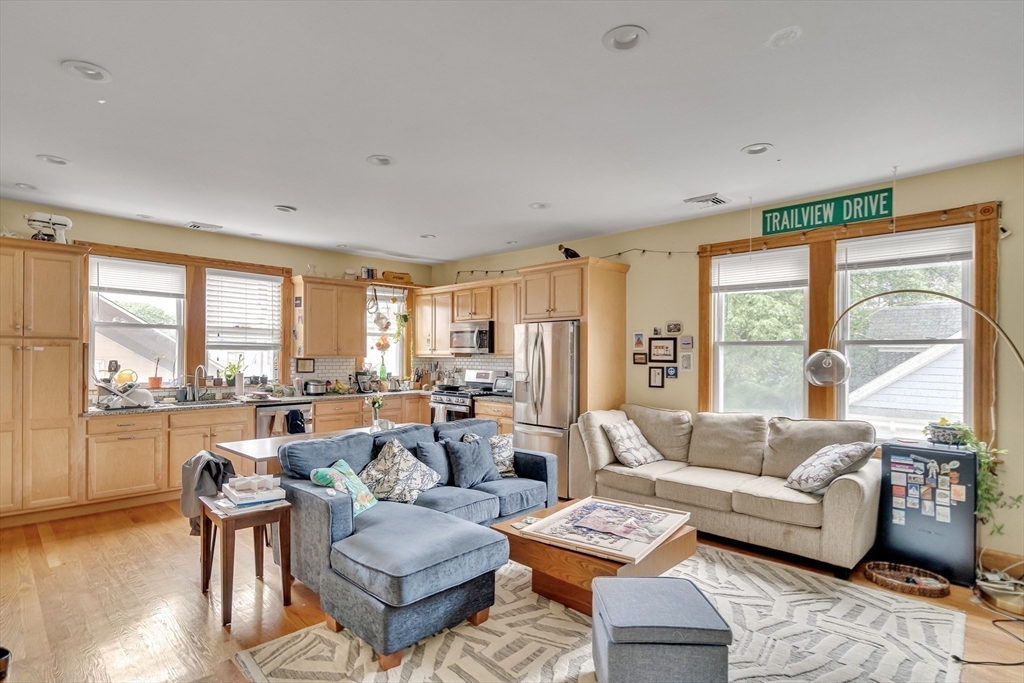 Cambridge, Massachusetts, 02139, United States, 22 Bedrooms Bedrooms, ,9 BathroomsBathrooms,Residential,For Sale,1903632