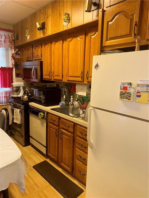 Brooklyn, New York, 11203, United States, 2 Bedrooms Bedrooms, ,Residential,For Sale,1935161