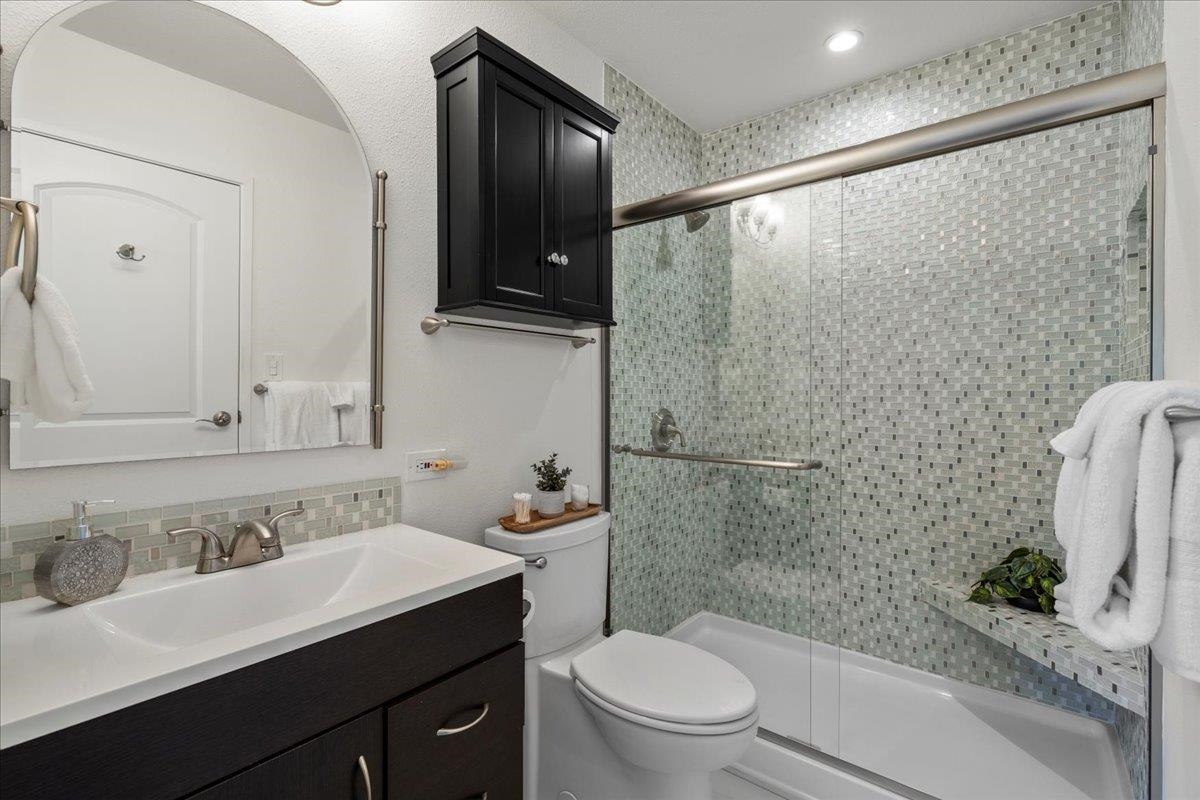 Kihei, Hawaii, 96753, United States, 2 Bedrooms Bedrooms, ,2 BathroomsBathrooms,Residential,For Sale,1827829