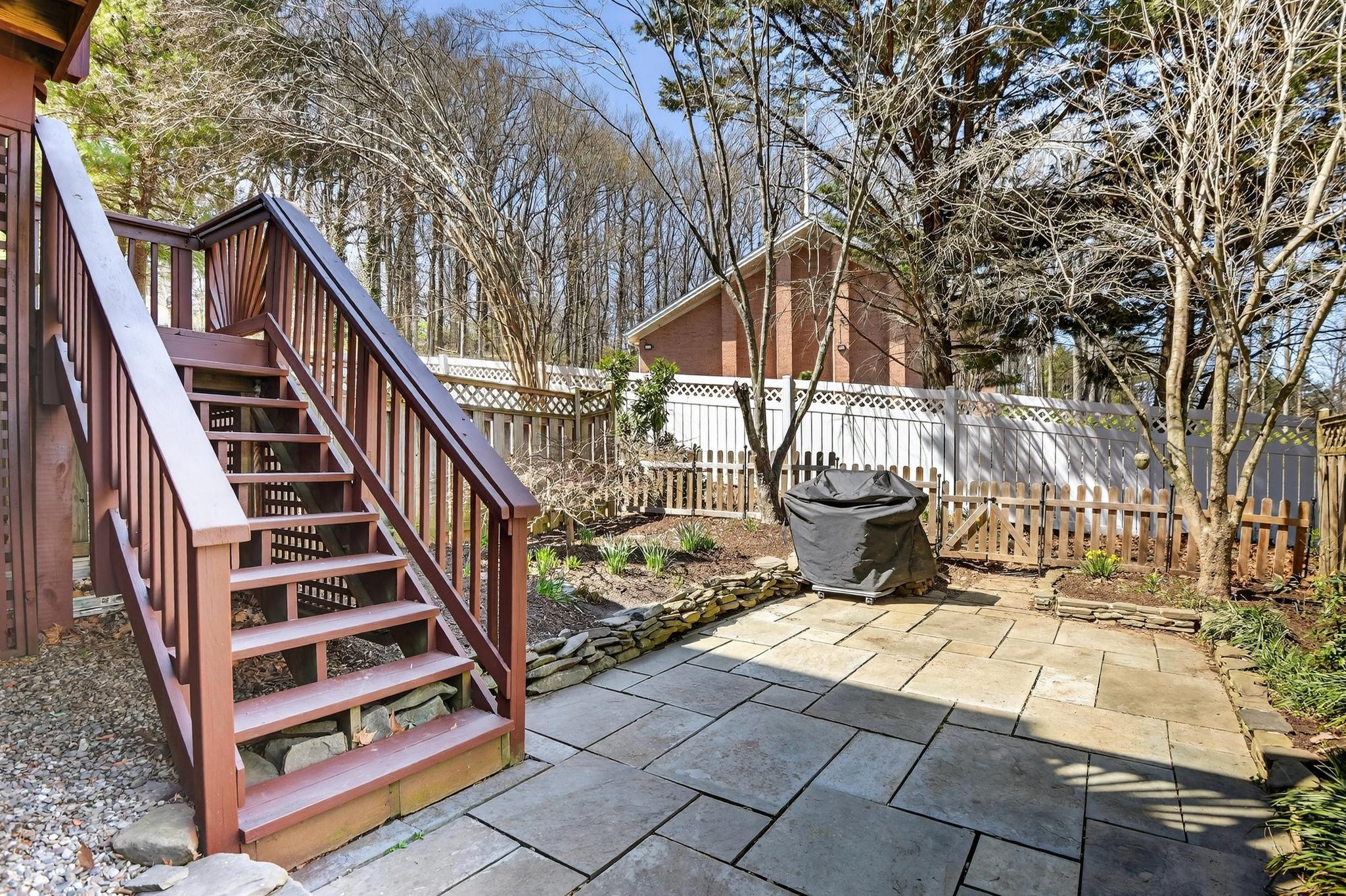  105 Crofton Hill Lane, Rockville, MD, 20850 - 物件實景