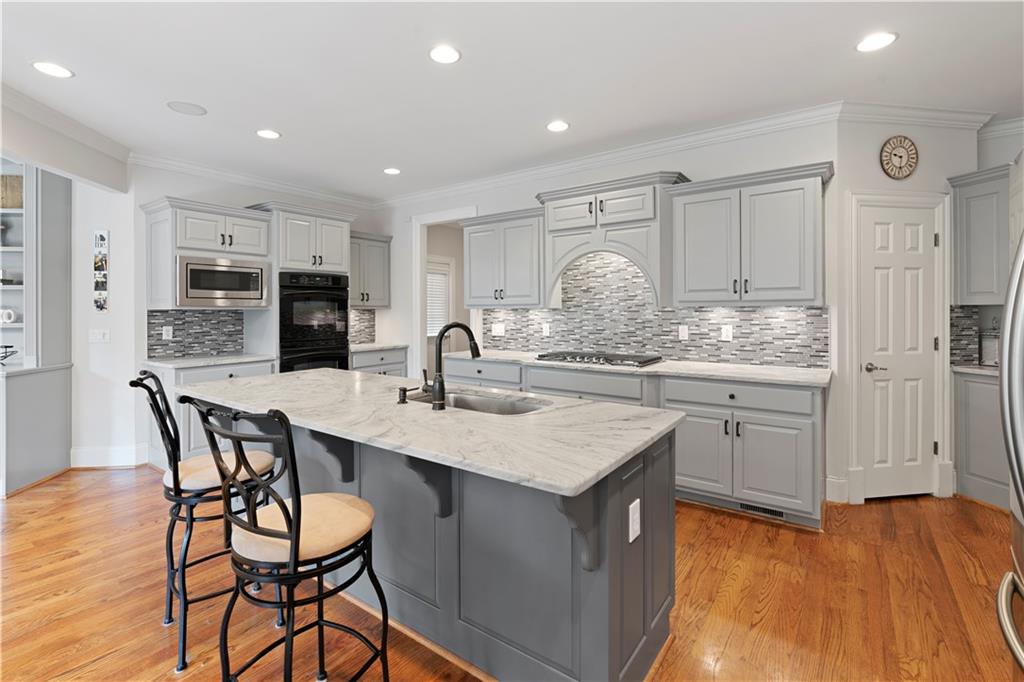 Cumming, Georgia, 30041, United States, 6 Bedrooms Bedrooms, ,5 BathroomsBathrooms,Residential,For Sale,1983286