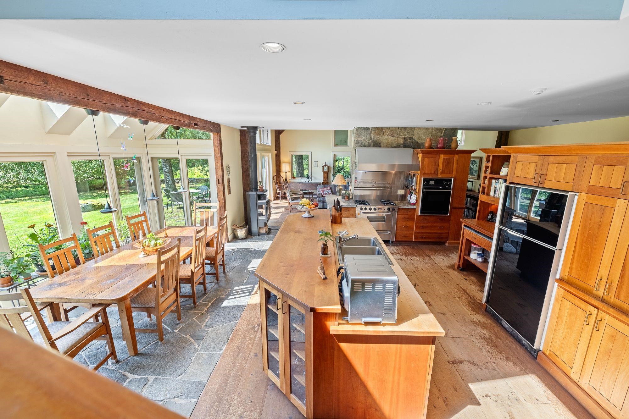 Orford, New Hampshire, 03777, United States, 3 Bedrooms Bedrooms, ,3 BathroomsBathrooms,Residential,For Sale,1908453