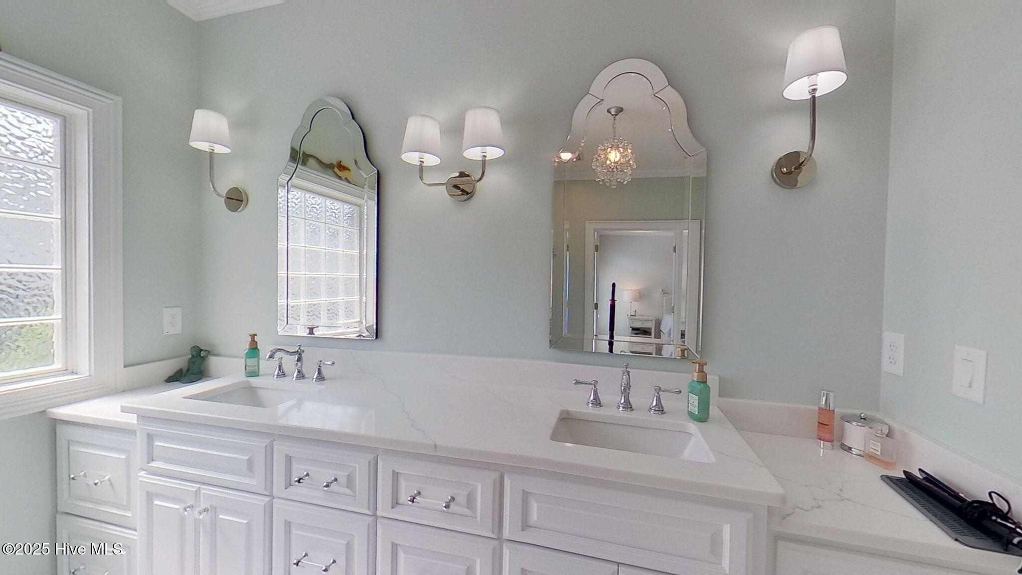 New Bern, North Carolina, 28562, United States, 4 Bedrooms Bedrooms, ,3 BathroomsBathrooms,Residential,For Sale,1858153