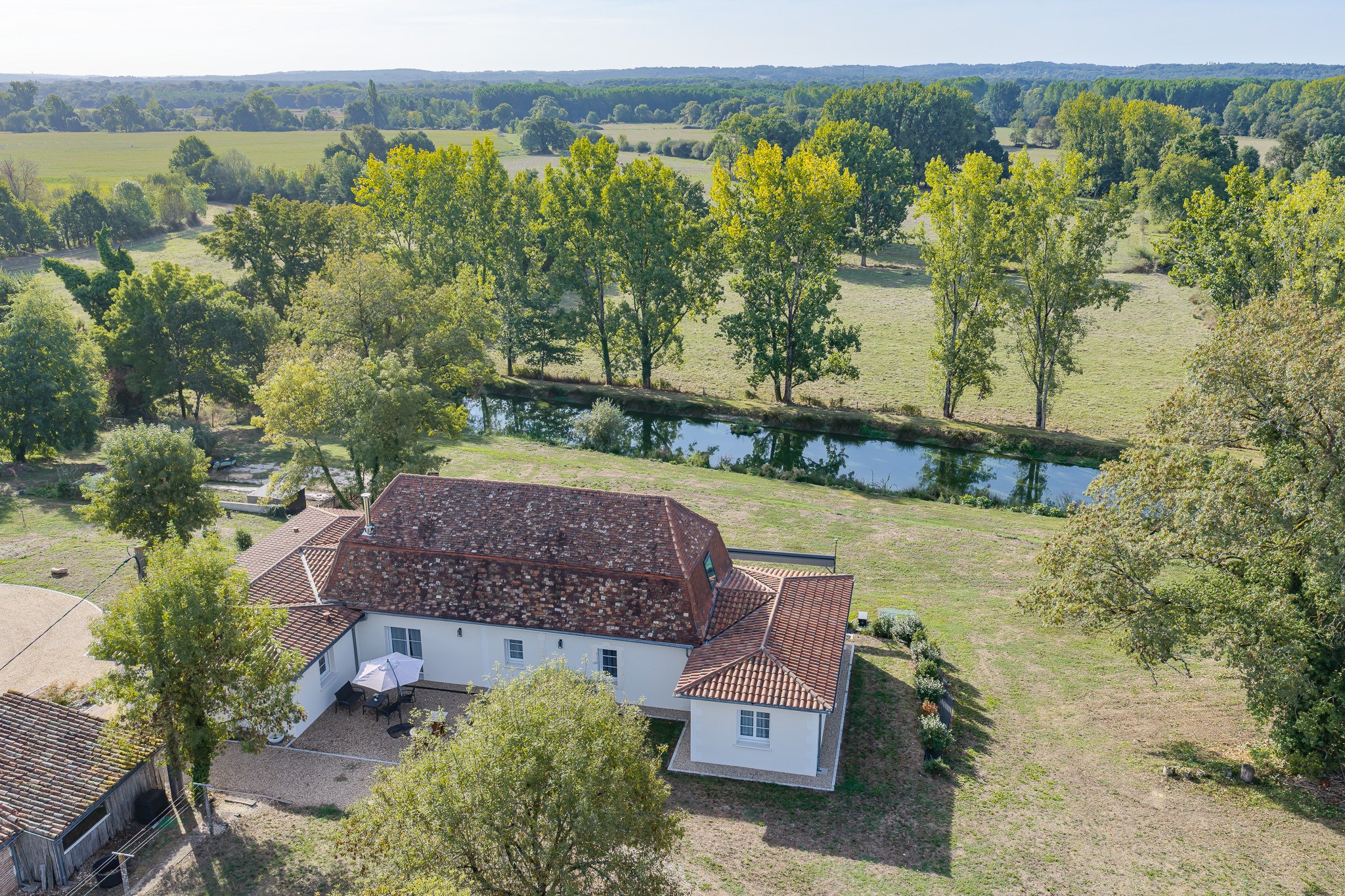  a reimagined périgord home, where  nature meets the art of living - 物件實景