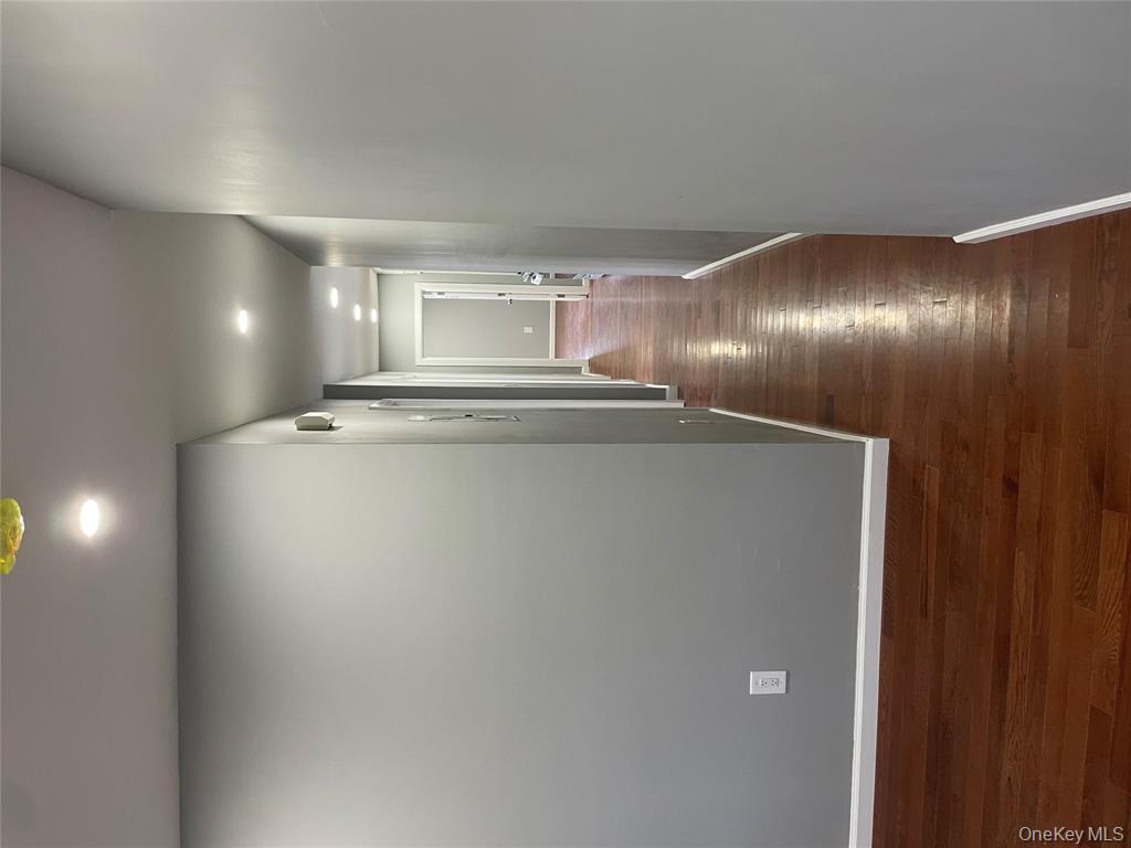 Ozone Park, New York, 11420, United States, 6 Bedrooms Bedrooms, ,3 BathroomsBathrooms,Residential,For Sale,1990391