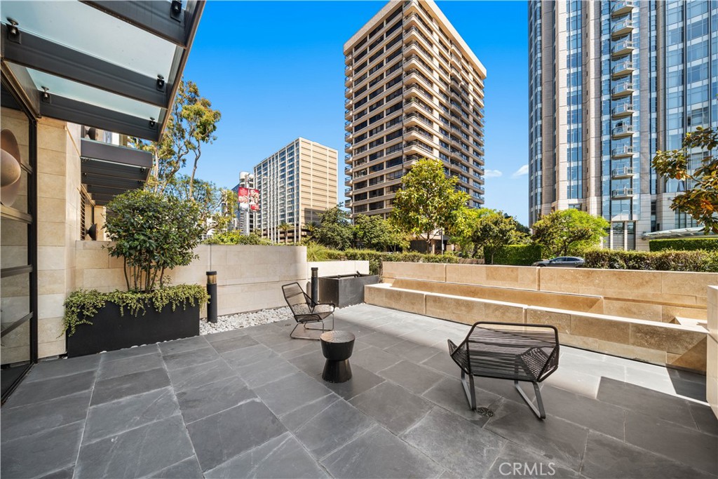 Los Angeles, California, 90024, United States, 2 Bedrooms Bedrooms, ,2 BathroomsBathrooms,Residential,For Sale,1746972