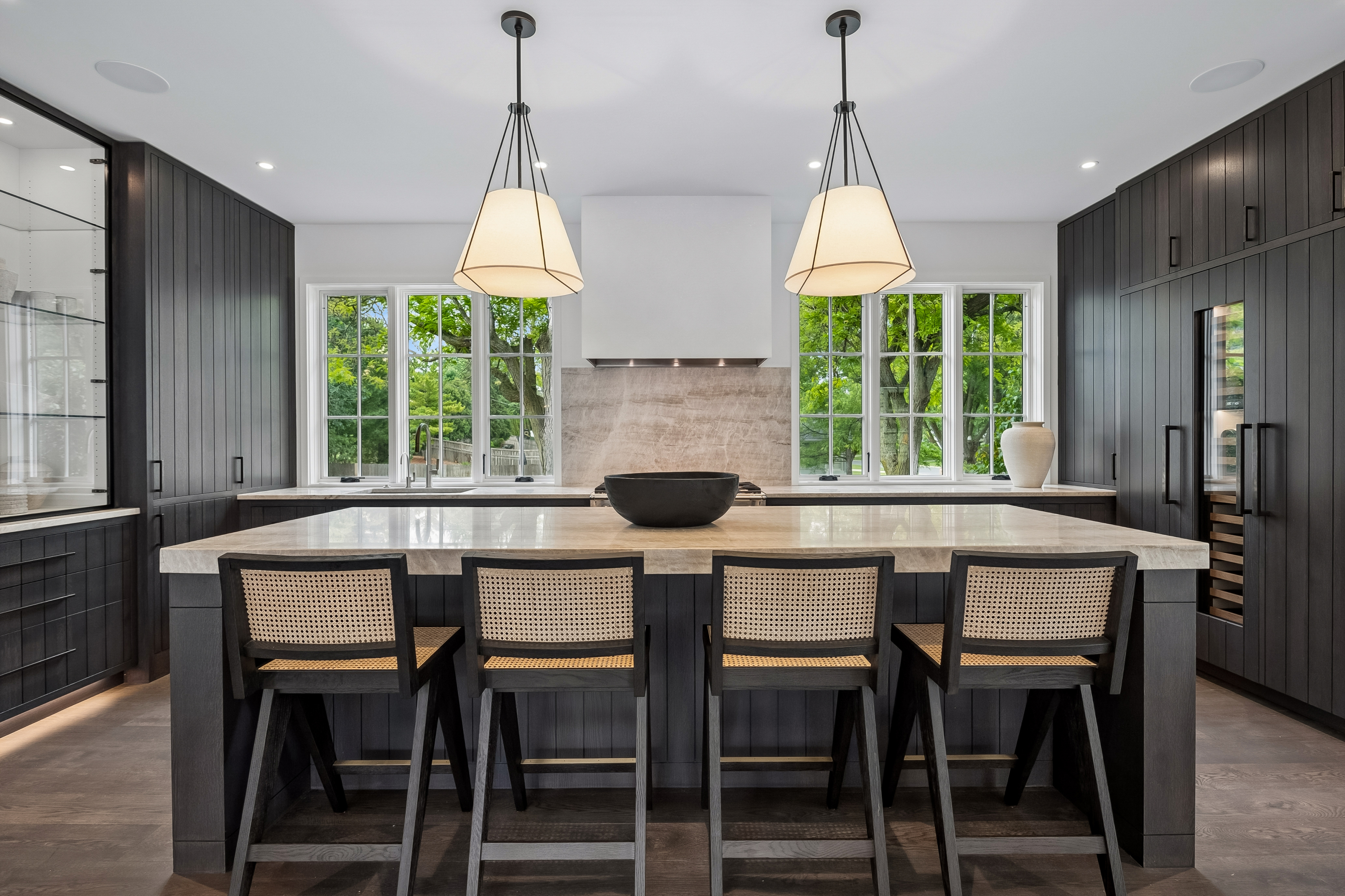 Timeless Luxury Meets Modern Design in Edina - 物件實景