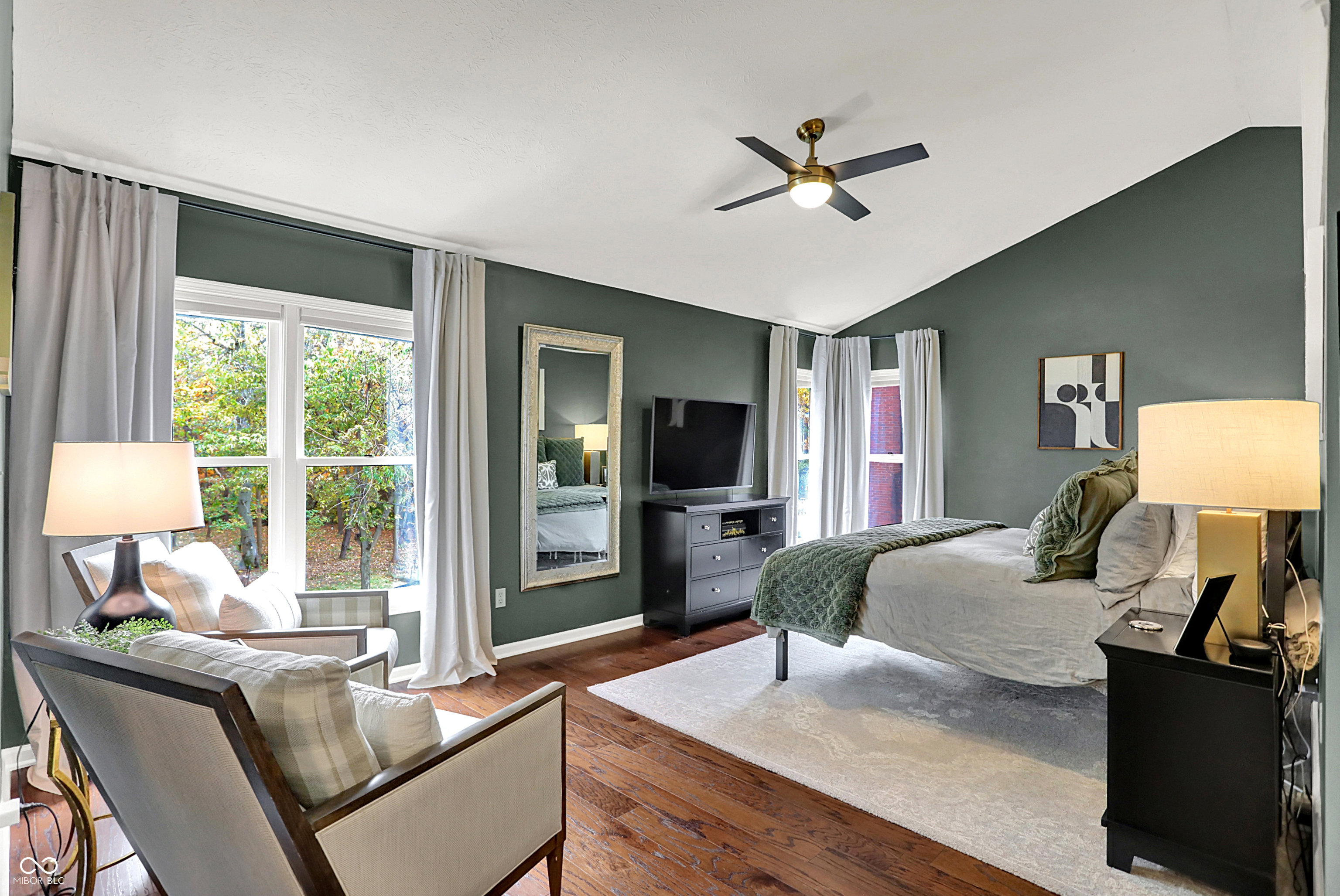 Carmel, Indiana, 46033, United States, 4 Bedrooms Bedrooms, ,3 BathroomsBathrooms,Residential,For Sale,1981057