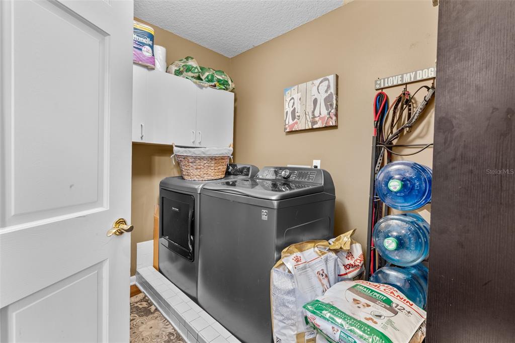 Howey In The Hills, Florida, 34737, United States, 3 Bedrooms Bedrooms, ,3 BathroomsBathrooms,Residential,For Sale,1975502