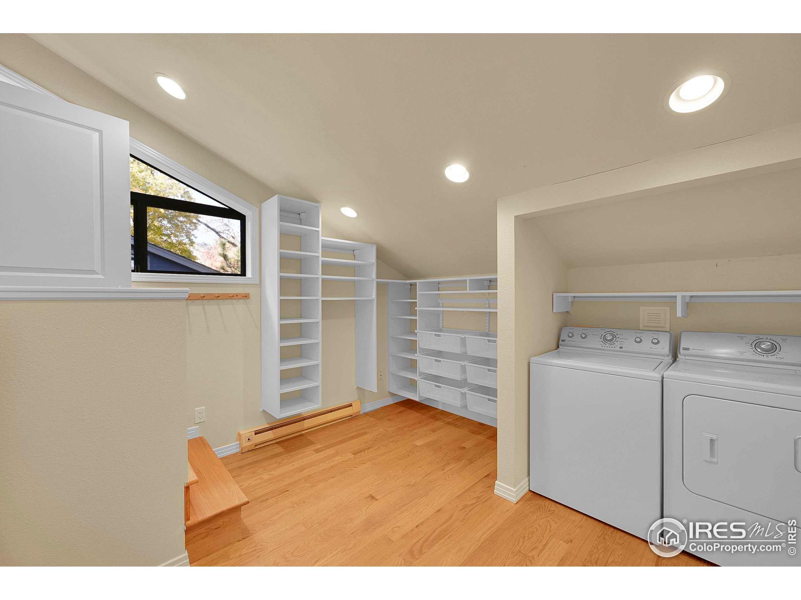 Boulder, Colorado, 80304, United States, 2 Bedrooms Bedrooms, ,3 BathroomsBathrooms,Residential,For Sale,1986544