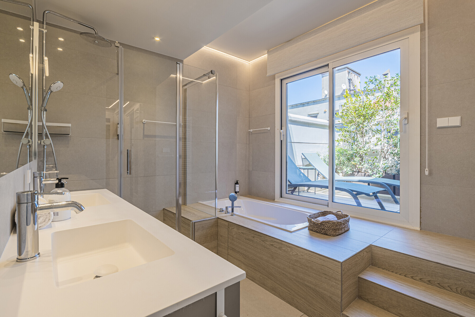  Impressive Duplex Penthouse with 80m2 terraces in the center of Galvany - 物件實景