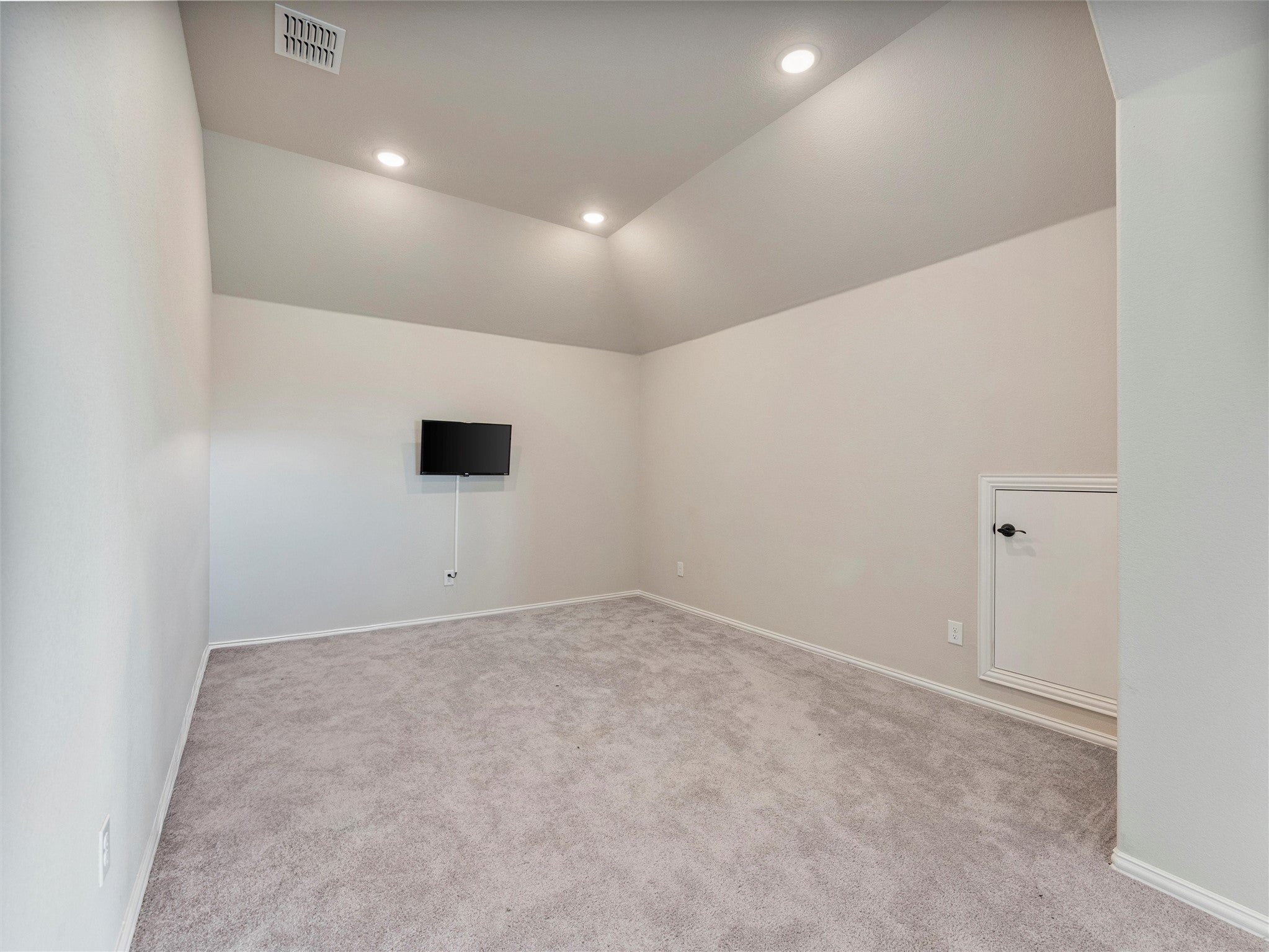 Waxahachie, Texas, 75165, United States, 5 Bedrooms Bedrooms, ,4 BathroomsBathrooms,Residential,For Sale,1989911