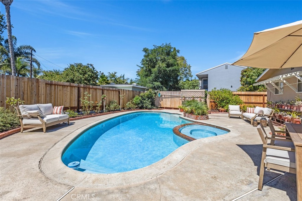 Costa Mesa, California, 92627, United States, 4 Bedrooms Bedrooms, ,3 BathroomsBathrooms,Residential,For Sale,1926286