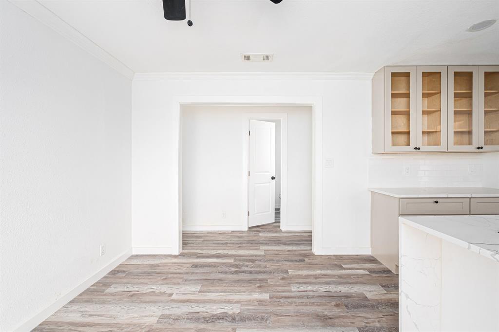 Dallas, Texas, 75214, United States, 3 Bedrooms Bedrooms, ,2 BathroomsBathrooms,Residential,For Sale,1987493