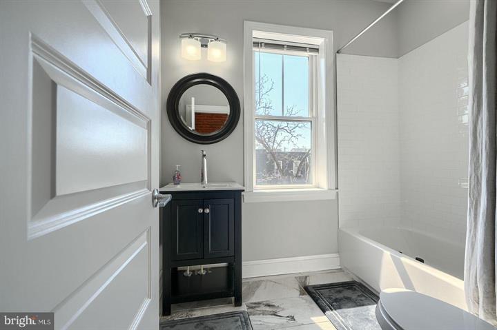 Baltimore, Maryland, 21230, United States, 5 Bedrooms Bedrooms, ,7 BathroomsBathrooms,Residential,For Sale,1920297