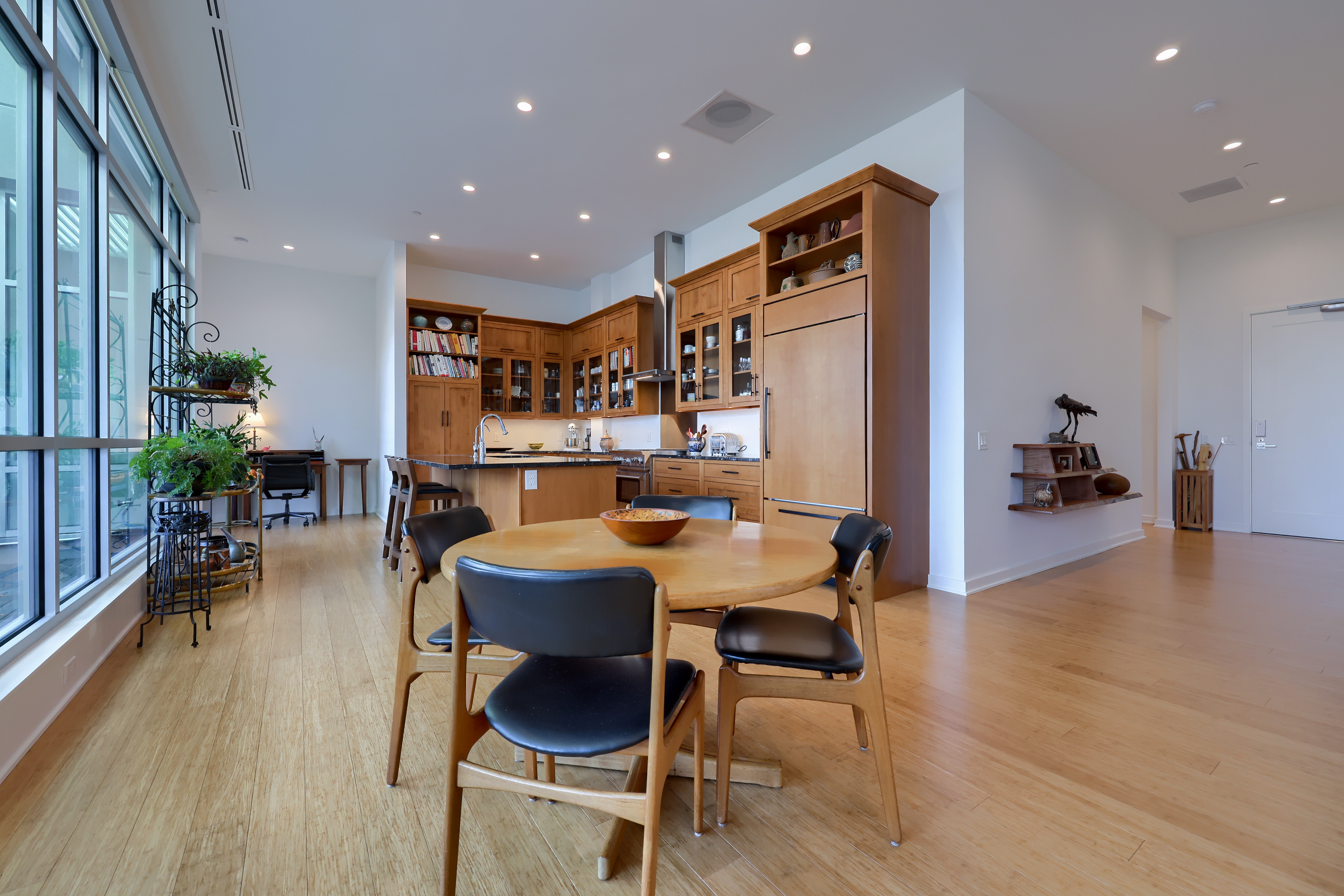  101 N Queen St, Unit 404 - 物件實景