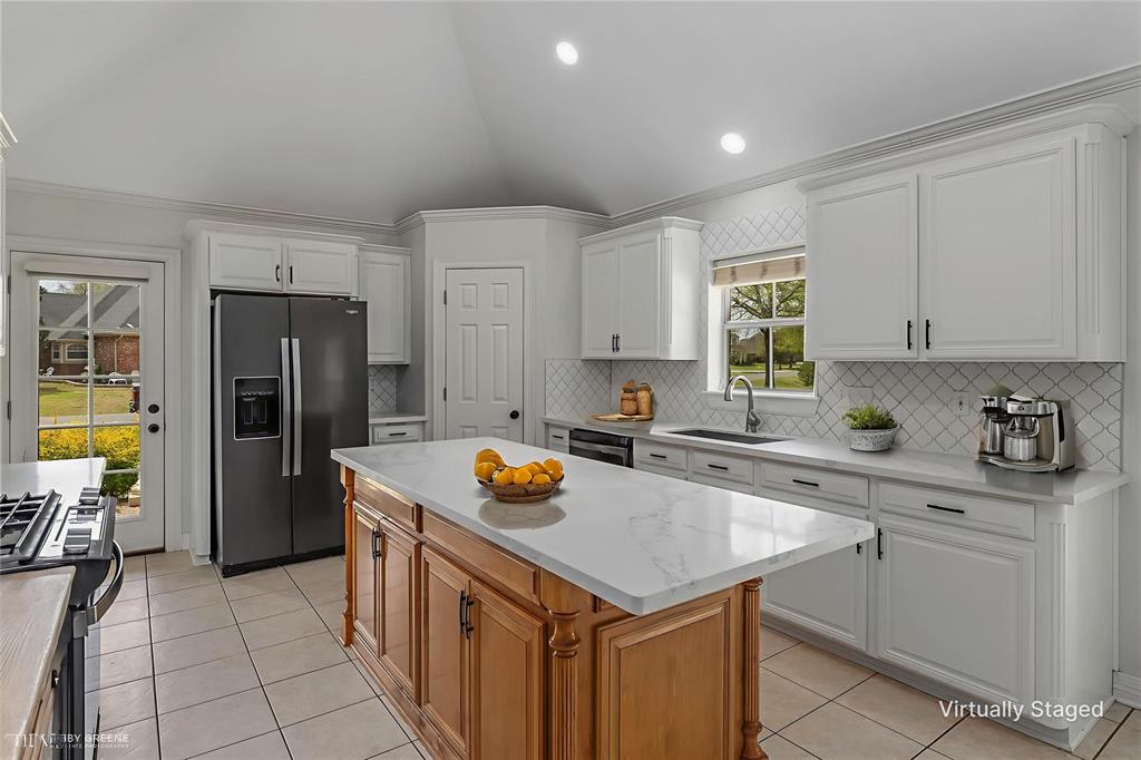 Bossier City, Louisiana, 71111, United States, 5 Bedrooms Bedrooms, ,4 BathroomsBathrooms,Residential,For Sale,1752674