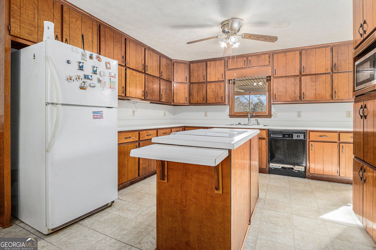 Hampton, Georgia, 30228, United States, 3 Bedrooms Bedrooms, ,2 BathroomsBathrooms,Residential,For Sale,1858879