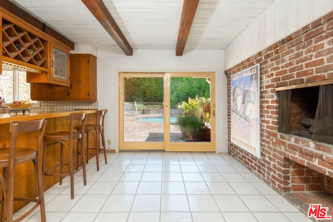 Los Angeles, California, 90049, United States, 3 Bedrooms Bedrooms, ,2 BathroomsBathrooms,Residential,For Sale,1913369