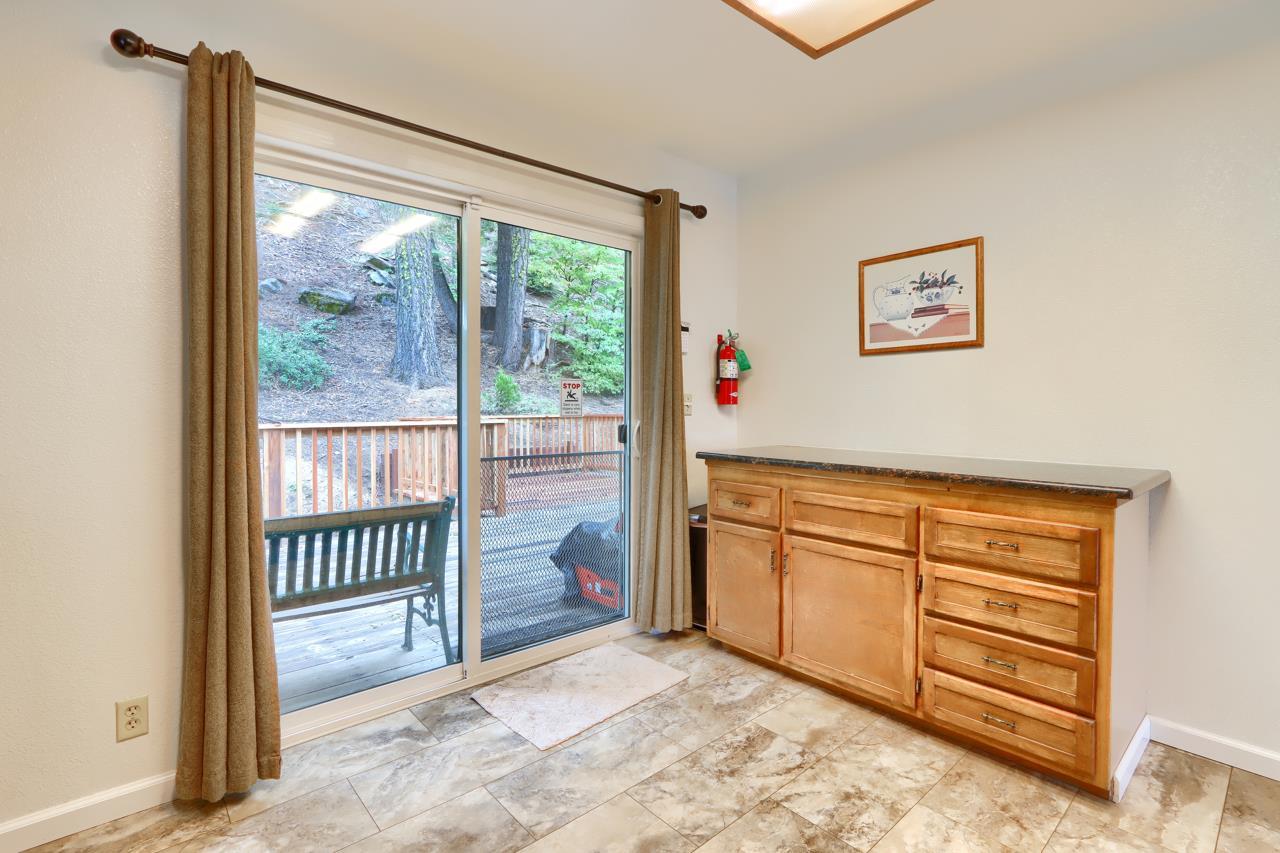 Yosemite, California, 95389, United States, 4 Bedrooms Bedrooms, ,2 BathroomsBathrooms,Residential,For Sale,1980100