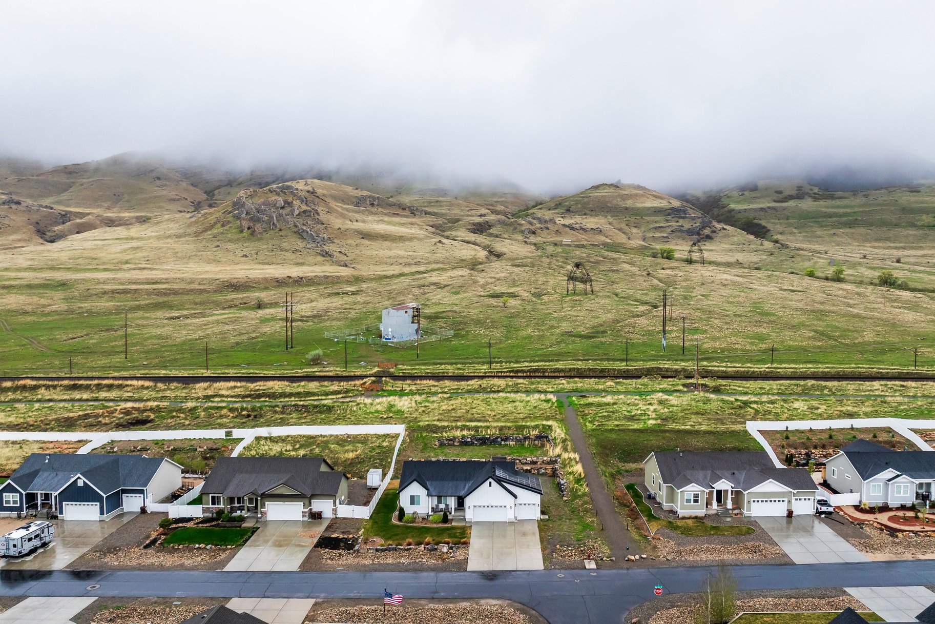  Fresh Lakepoint Find with Fast Airport Access - 物件實景