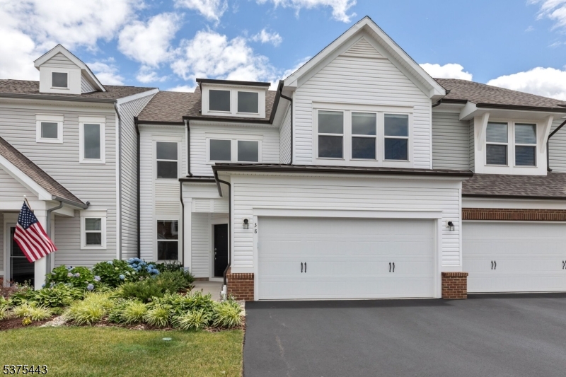 Florham Park Boro, New Jersey, 07932, United States, 2 Bedrooms Bedrooms, ,3 BathroomsBathrooms,Residential,For Sale,1917445