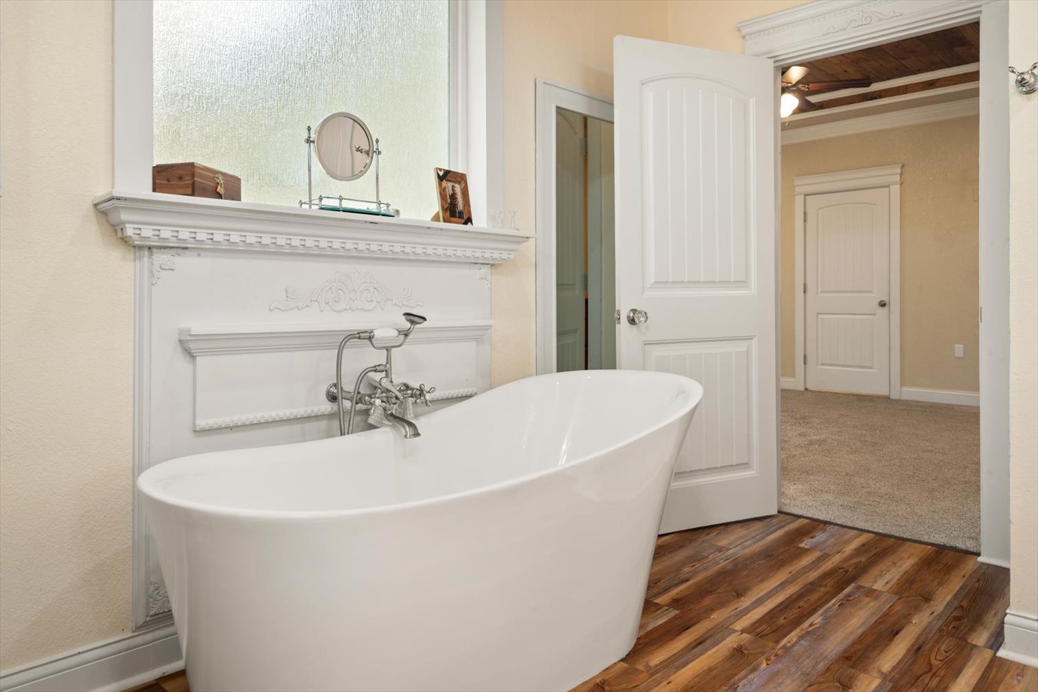 Quinlan, Texas, 75474, United States, 2 Bedrooms Bedrooms, ,2 BathroomsBathrooms,Residential,For Sale,1937387