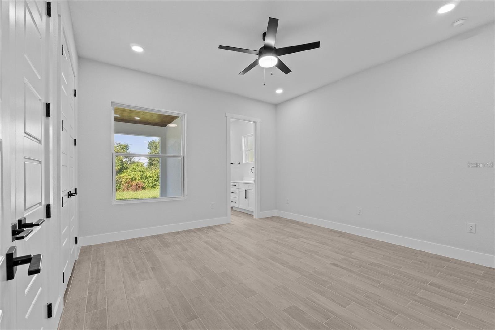 WINTER HAVEN, Florida, 33884, United States, 3 Bedrooms Bedrooms, ,3 BathroomsBathrooms,Residential,For Sale,1976731