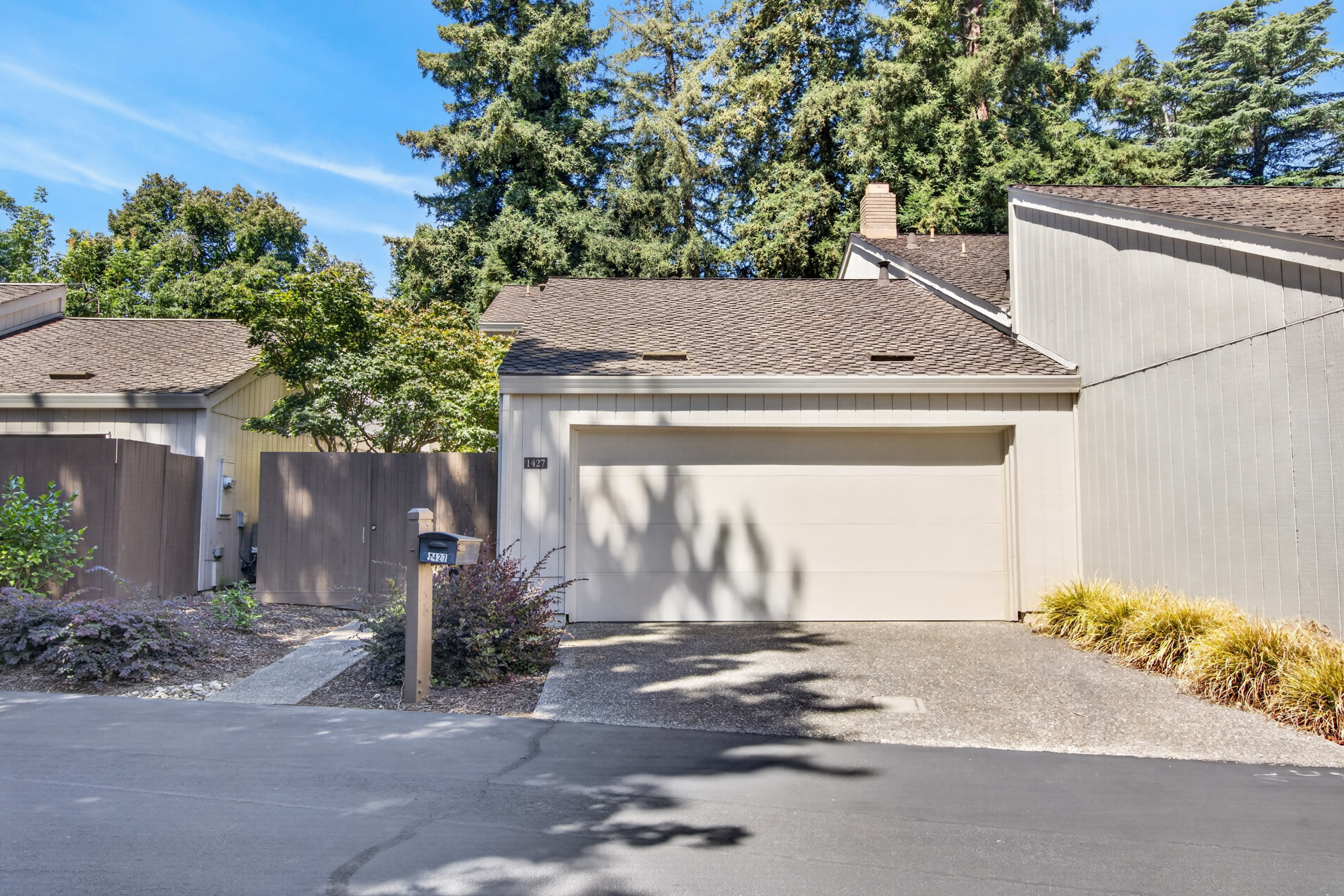  1427 Commons Drive, Sacramento, CA 95825 - 物件實景