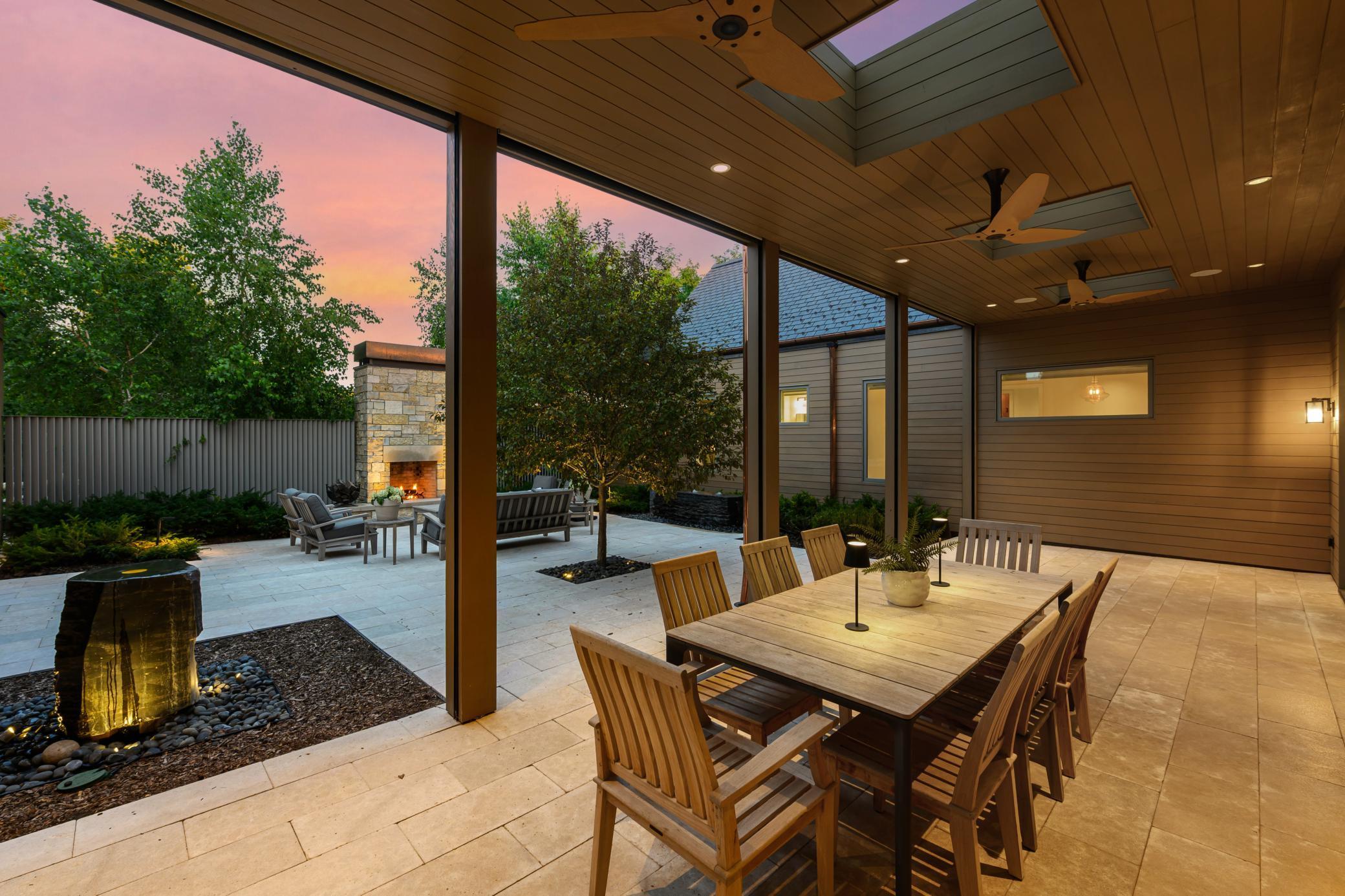 Minneapolis, Minnesota, 55405, United States, 5 Bedrooms Bedrooms, ,1 BathroomBathrooms,Residential,For Sale,1897759