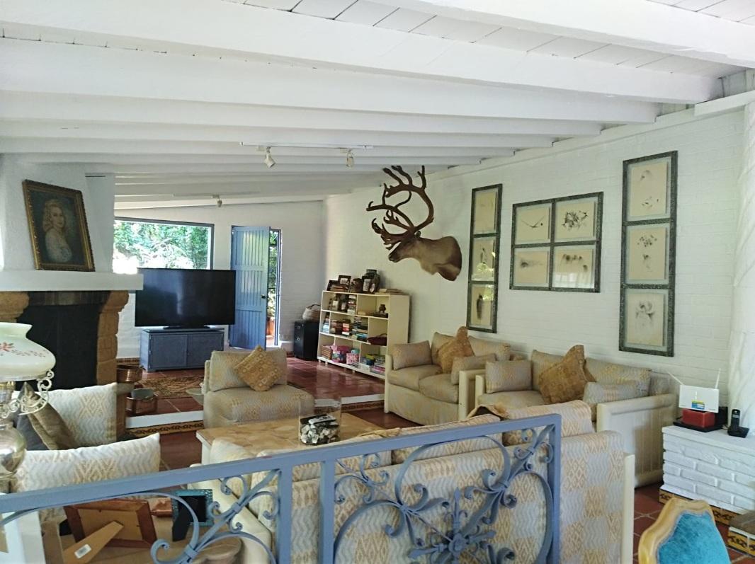Valle de Bravo, Estado de México, 51200, Mexico, 6 Bedrooms Bedrooms, ,6 BathroomsBathrooms,Residential,For Sale,1721926