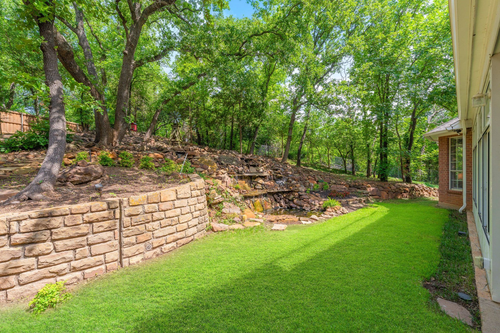  Hilltop Luxury in Monticello with Panoramic Views & Outdoor Amenities - 物件實景